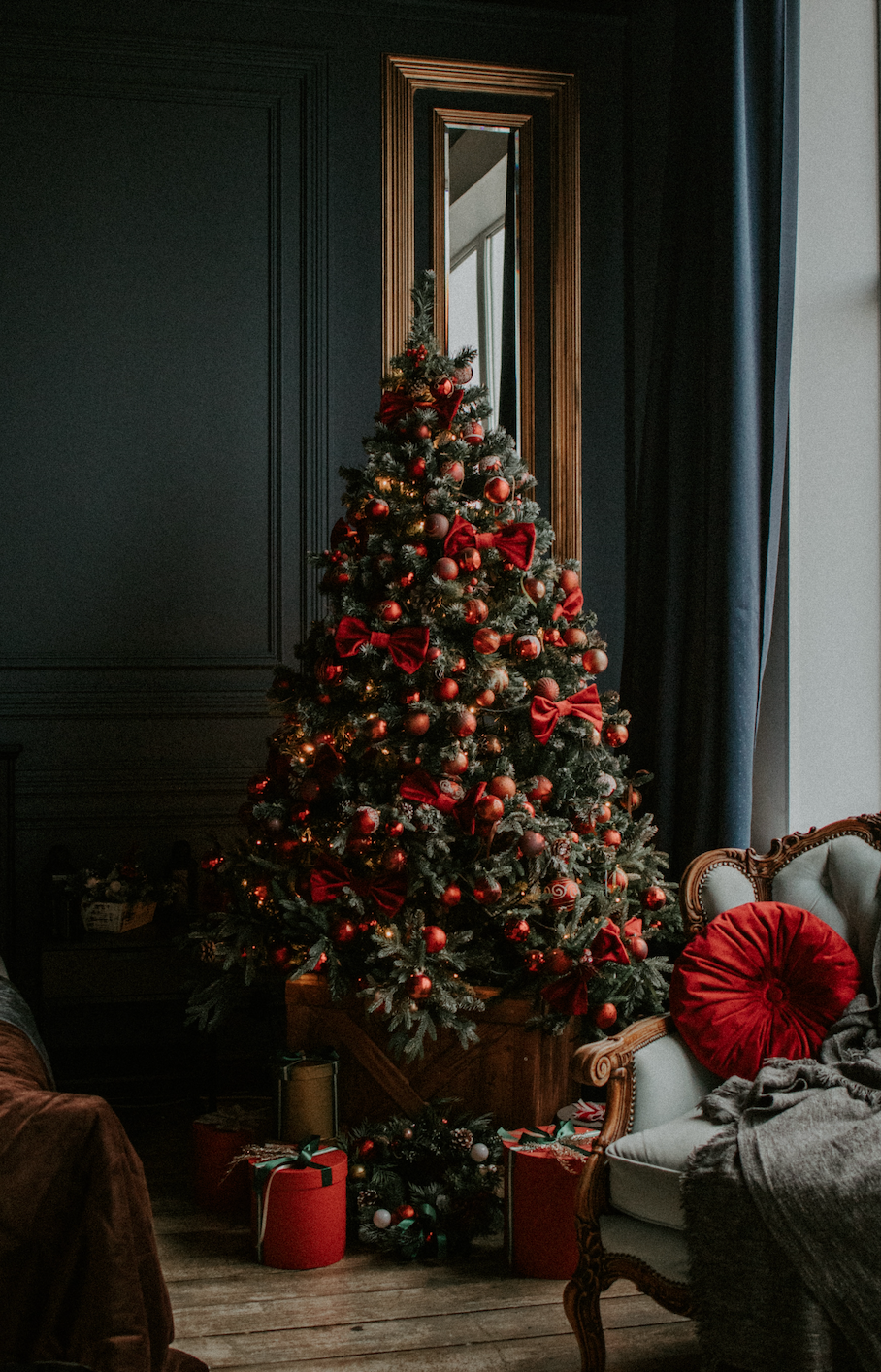 Elegant Christmas Tree with Ornaments