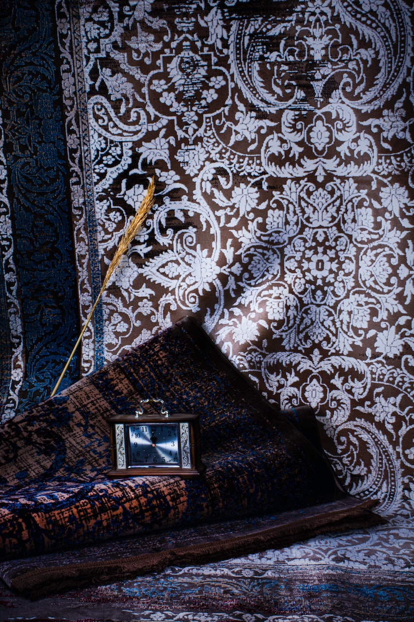 Preparing Cleaning Solution for Indian Rug