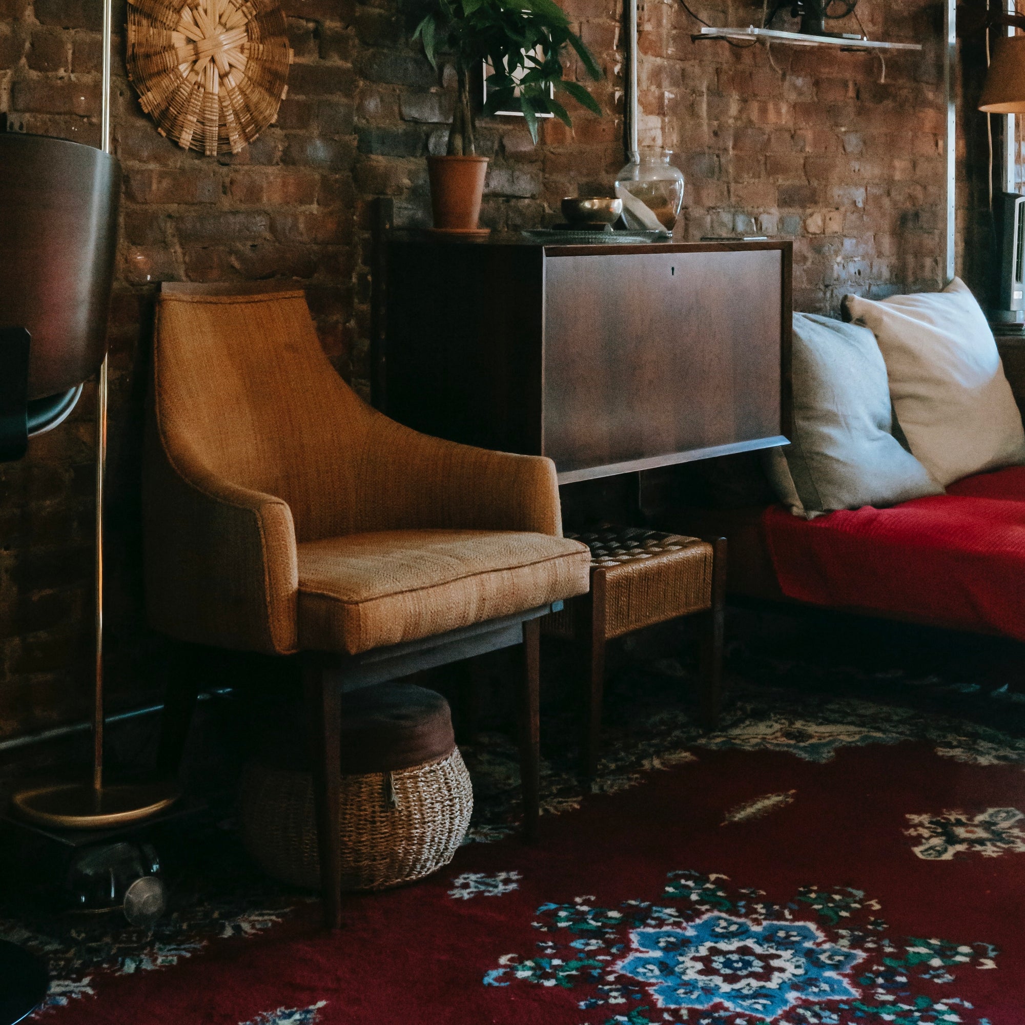 Elegant Vintage Rug with Intricate Designs - Kuden Rugs