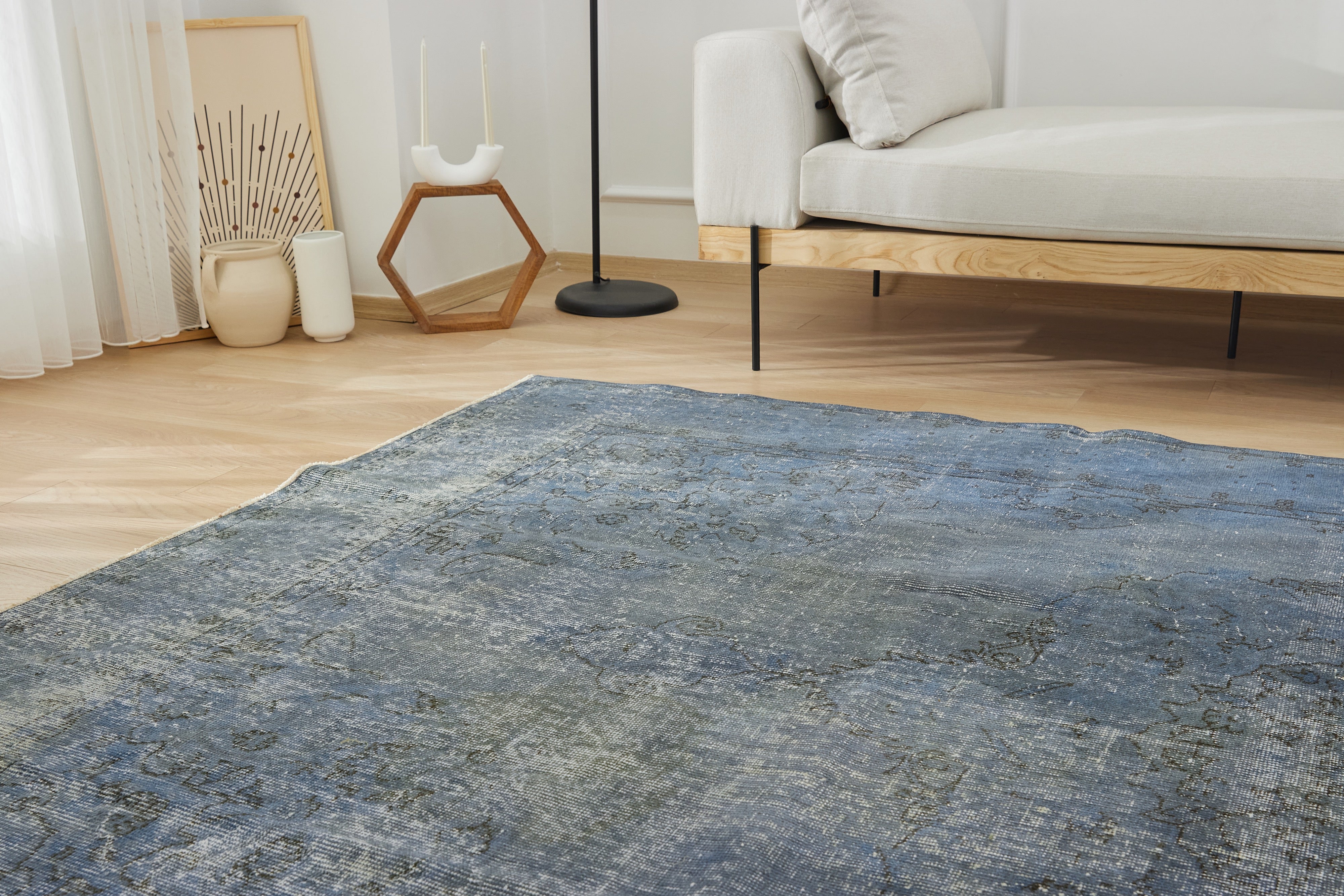Adley | Time-Honored Turkish Rug | Artisanal Carpet Mastery | Kuden Rugs
