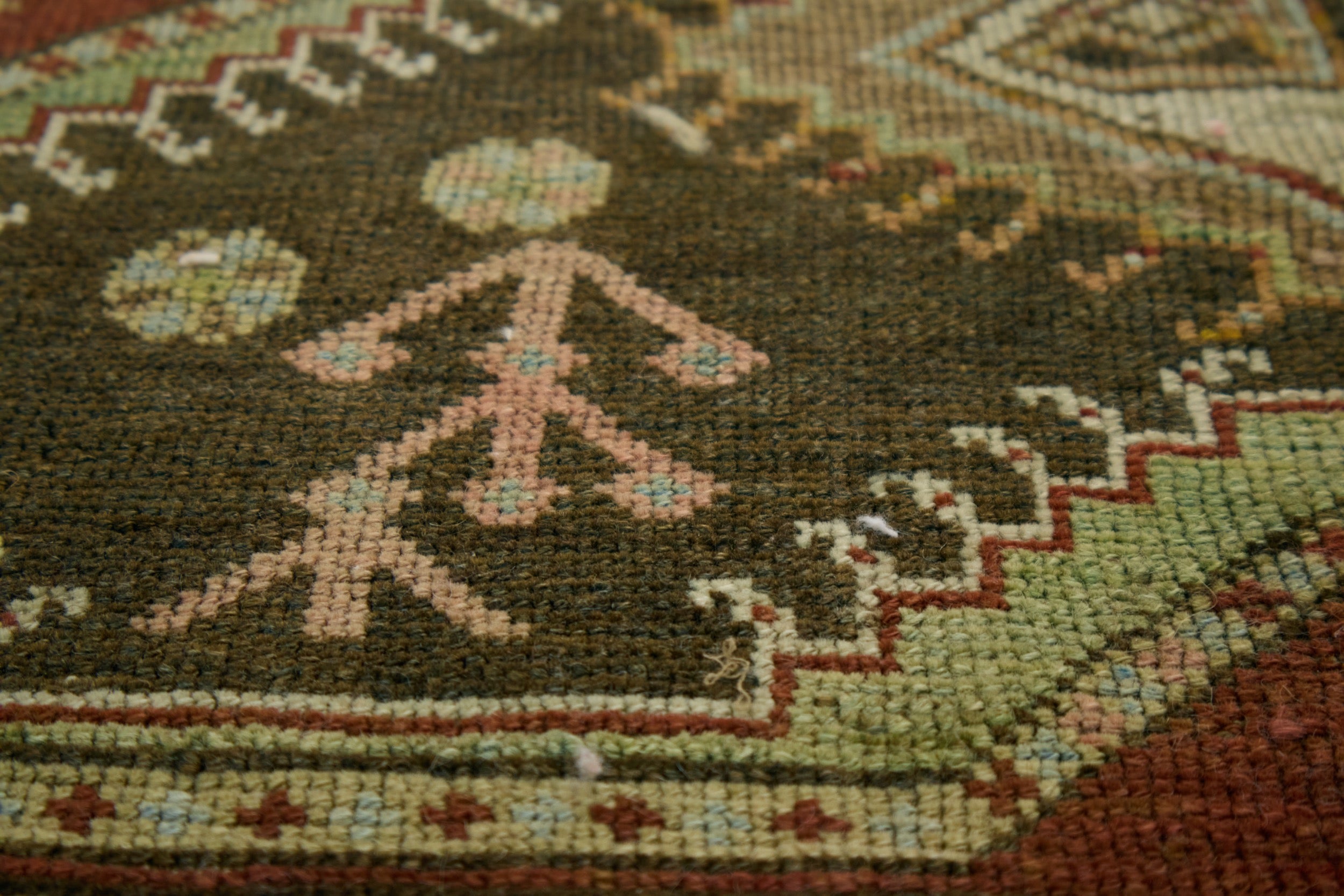 Akako - Weaving History into Contemporary Decor | Kuden Rugs