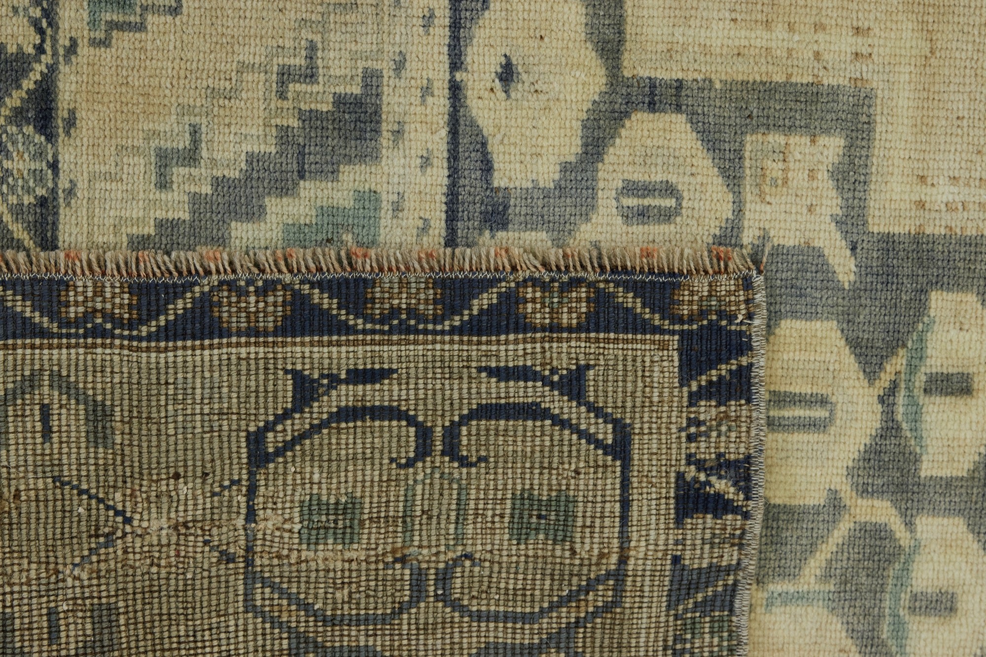 Aleaseya | One-of-a-Kind Cream Sophistication | Sophisticated Wool Carpet | Kuden Rugs