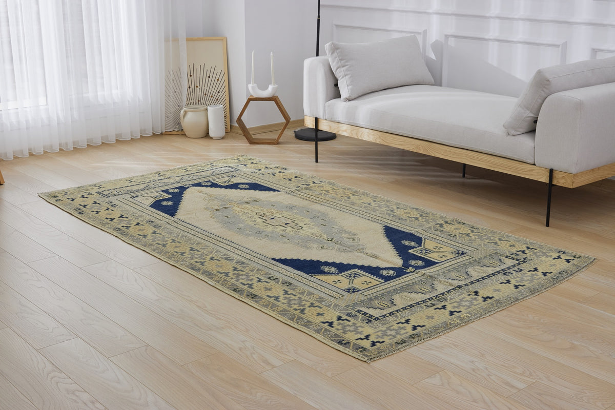 Alicia | Anatolian Elegance | Hand-Knotted Wool Carpet | Kuden Rugs