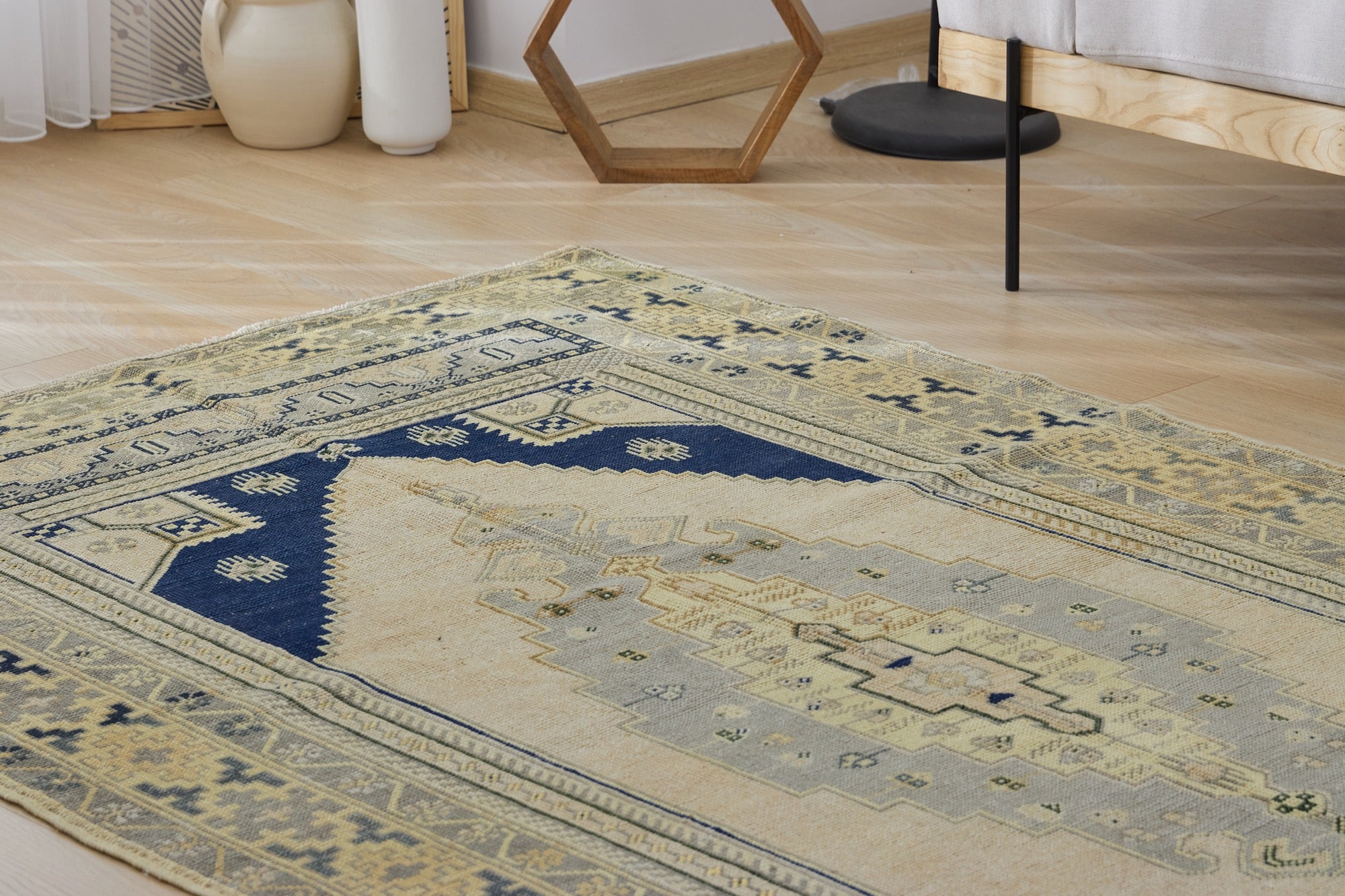 Alicia | Comfortable Medium Pile | Premium Turkish Rug | Kuden Rugs