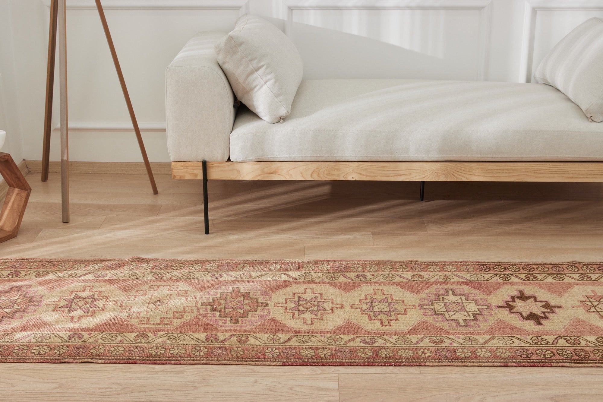 Amara | Unique Long Runner with Timeless Design | Kuden Rugs