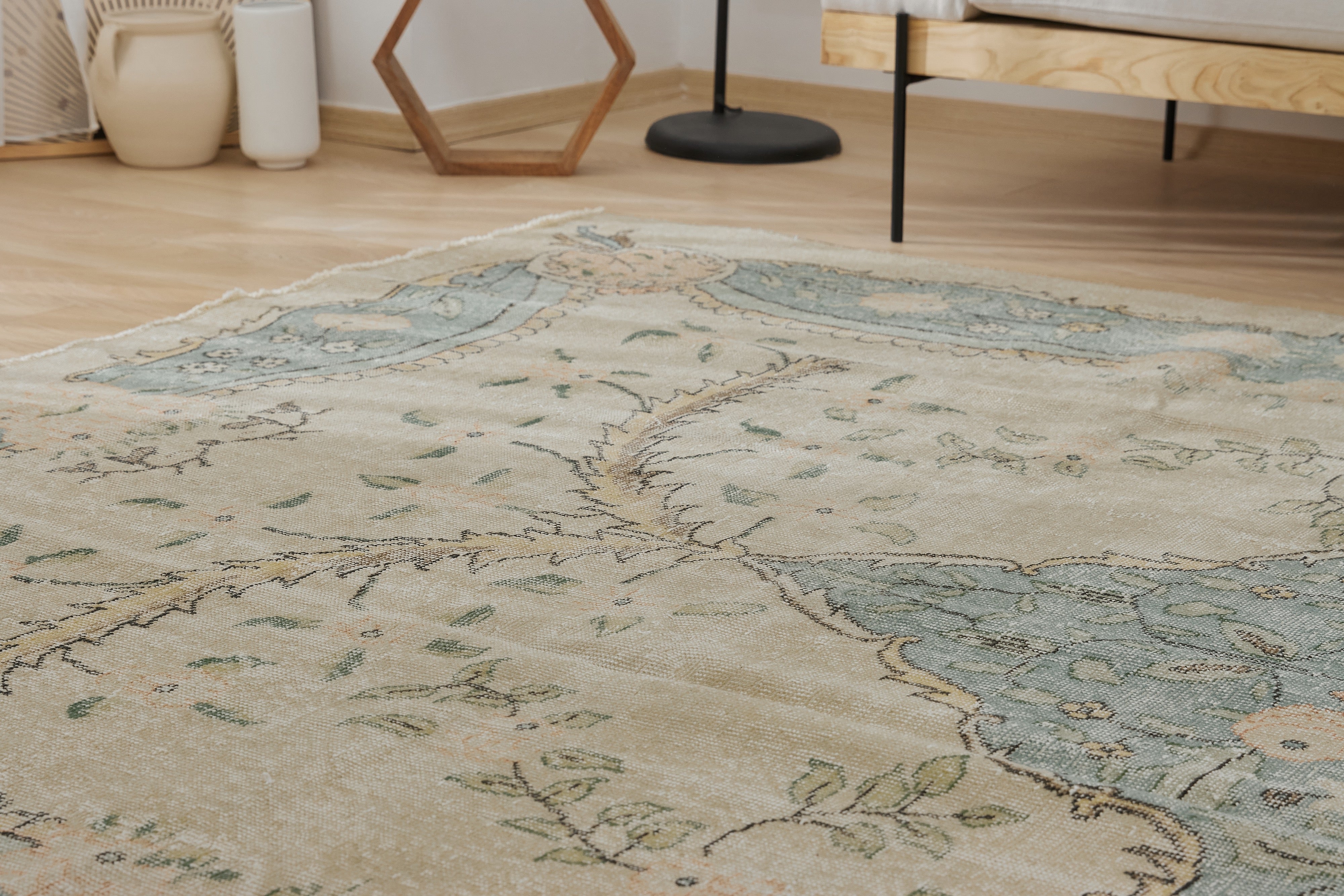 Discover Autumn | Turkish Rug Perfection | Vintage Carpet Elegance | Kuden Rugs