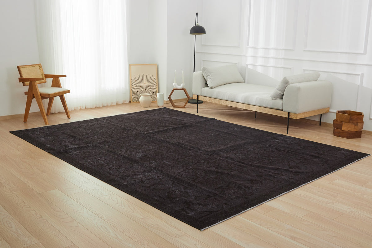 Bella's Allure | Black Wool and Cotton Blend | Modern Vintage Carpet | Kuden Rugs
