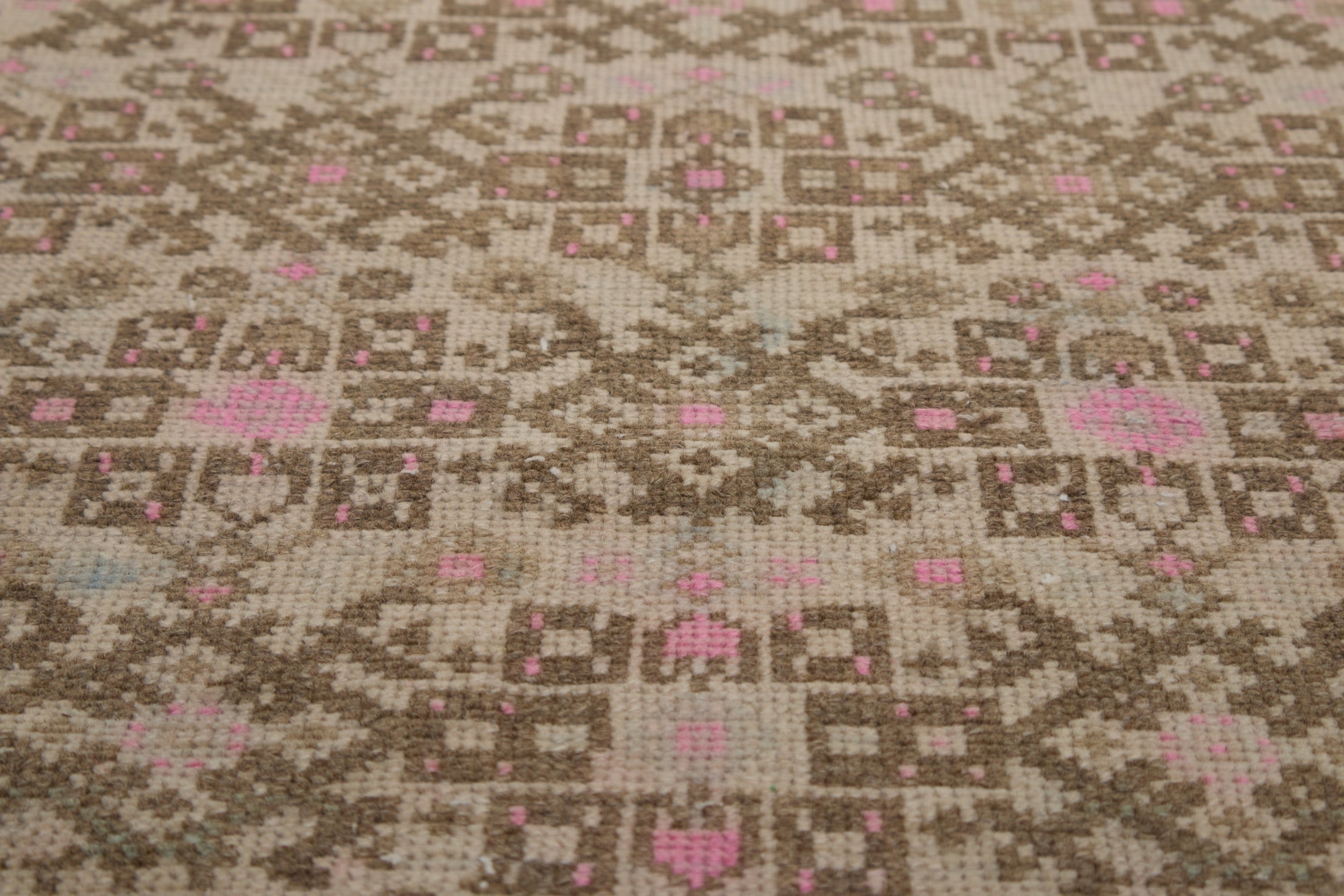 The Artisanal Touch - Cali Persian Area Rug | Kuden Rugs