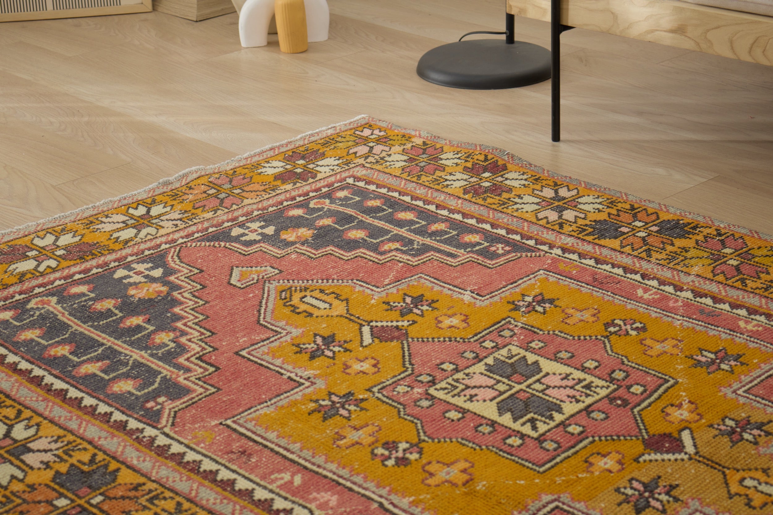 Diya - Vintage Turkish Anatolian Rug