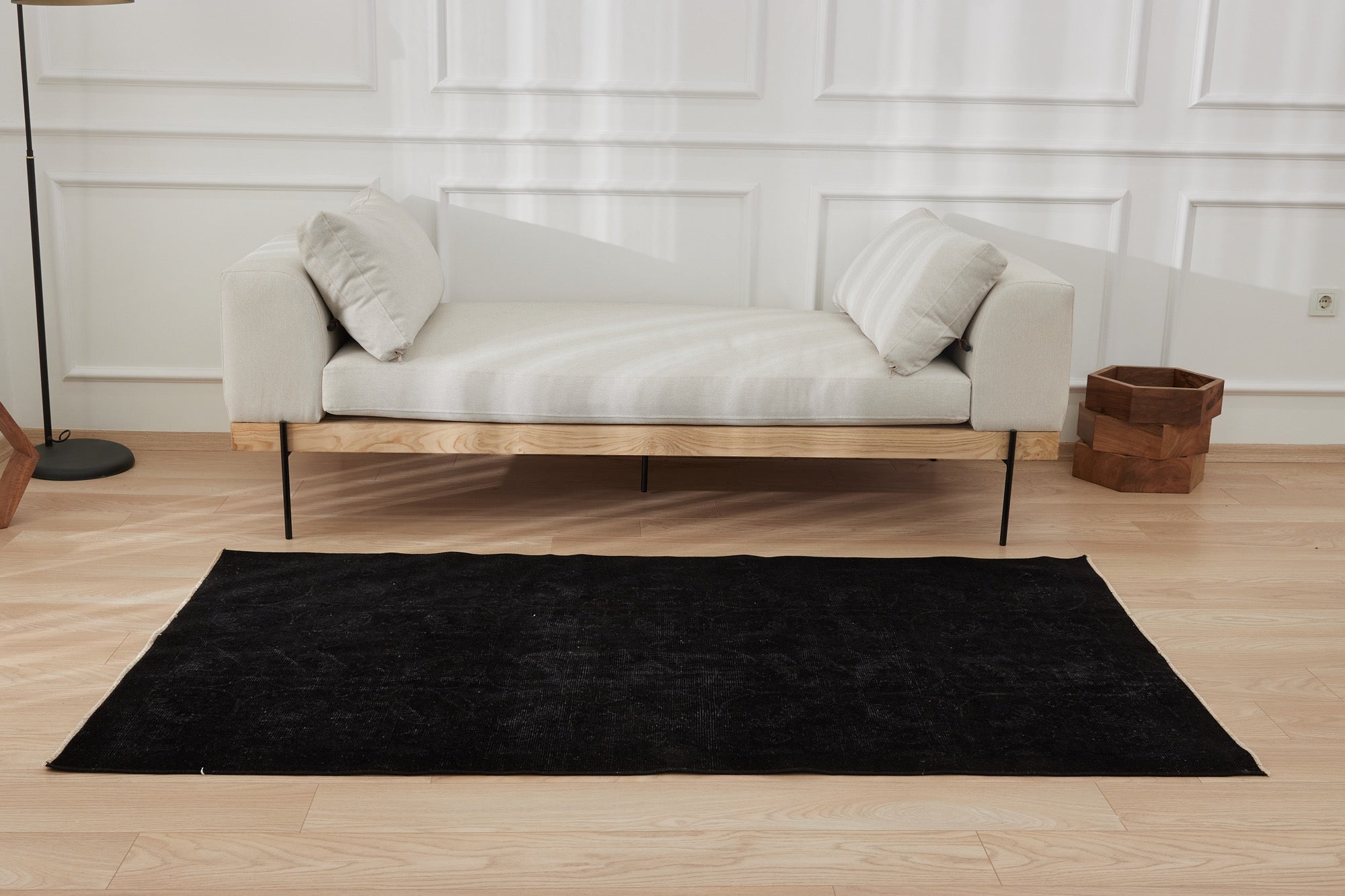 Eleanor | Unique Low-Pile Turkish Rug | Kuden Rugs