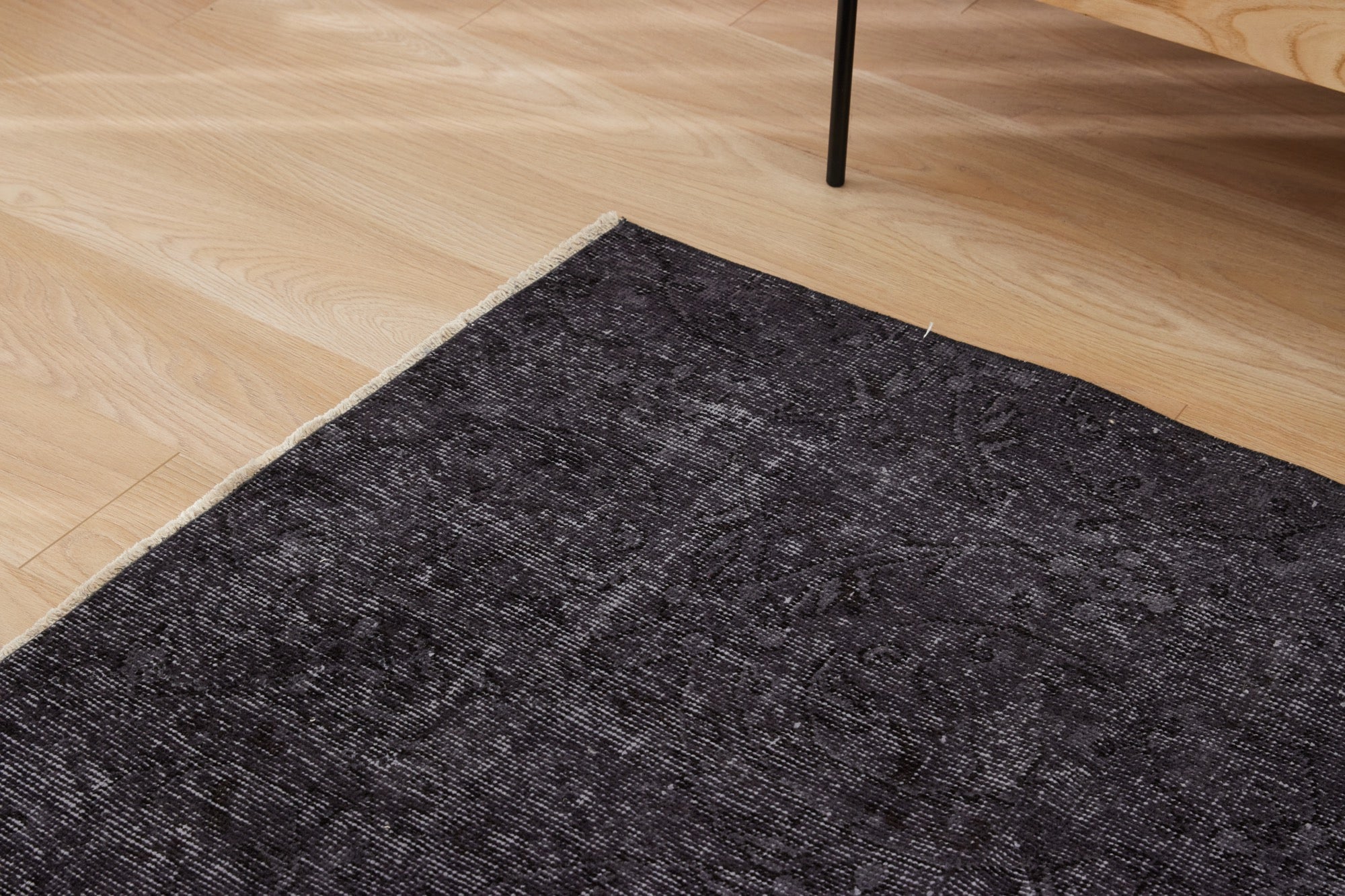 Erin | Sophisticated Plain Pattern Vintage Rug | Kuden Rugs