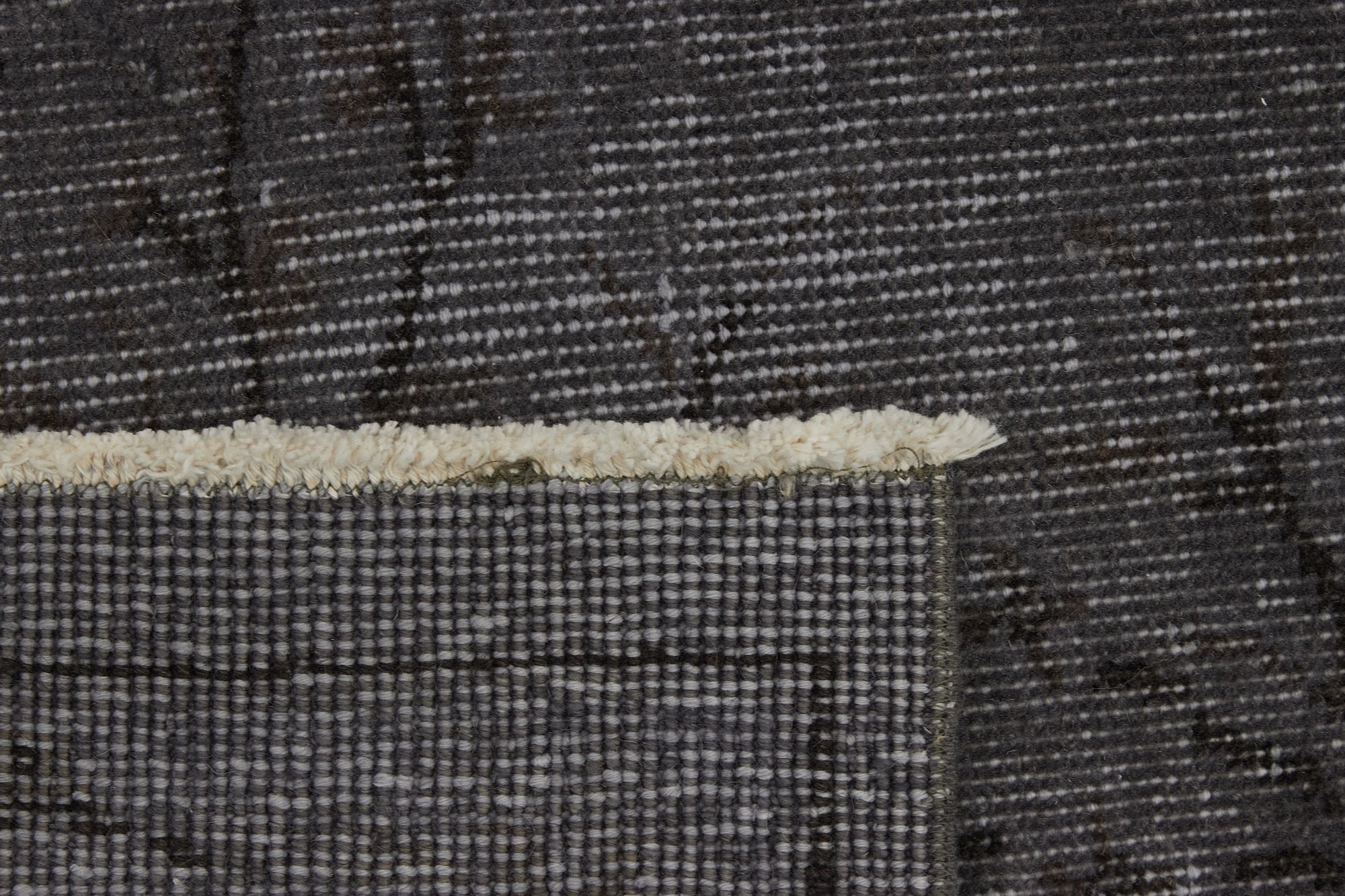 Fannia | Classic Turkish Craftsmanship in a Modern Rug | Kuden Rugs