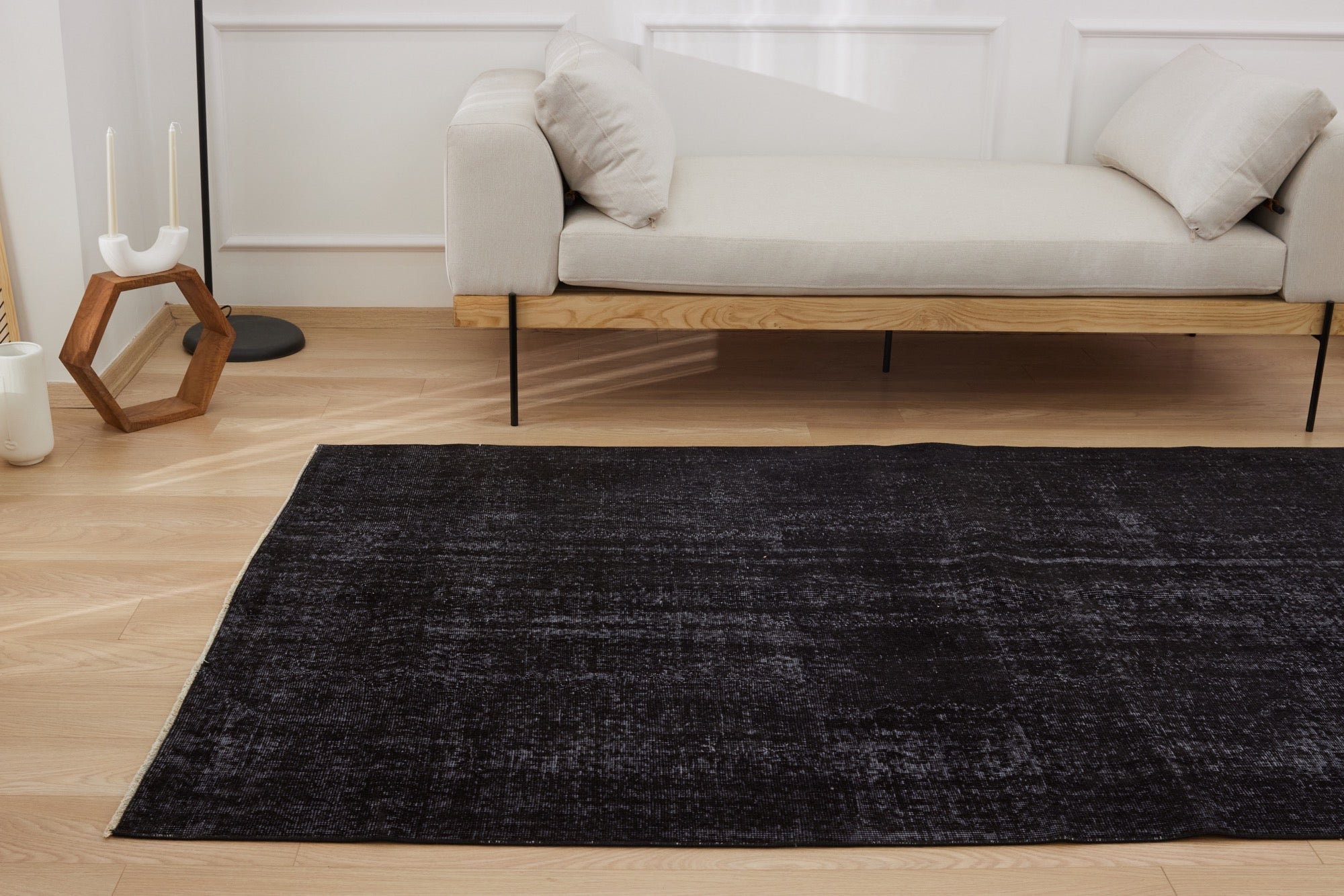 Faronah | Unique Turkish Rug with Timeless Appeal | Kuden Rugs