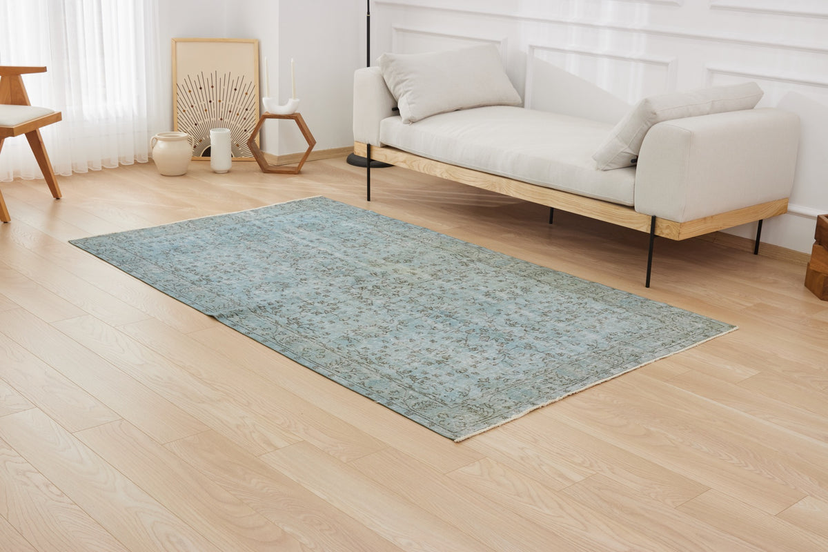 Farria | Vintage Hand-Knotted Turkish Carpet | Kuden Rugs