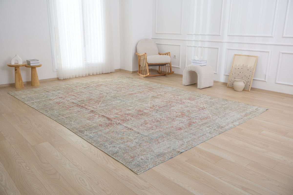 Hand-Knotted Grandeur - Farycka Vintage Rug | Kuden Rugs
