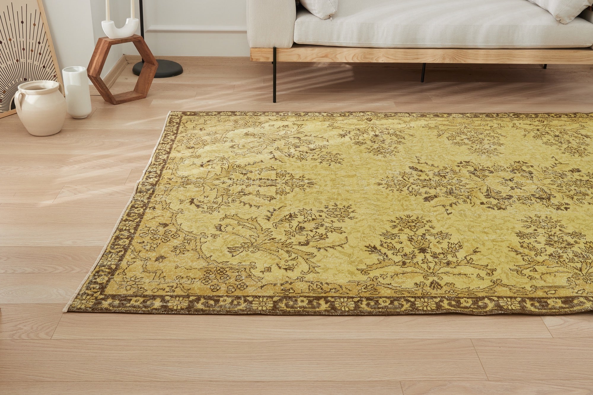 Faryque | Unique Low-Pile Turkish Rug | Kuden Rugs