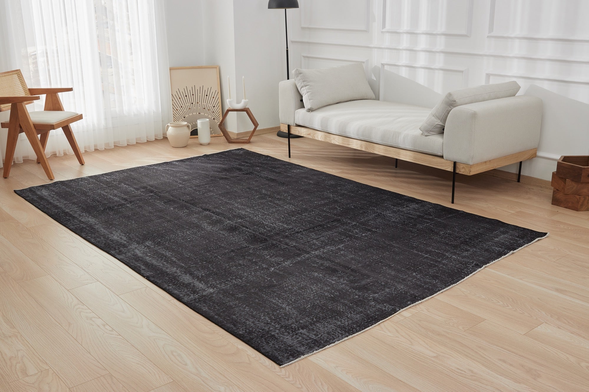 Fefie | Vintage Hand-Knotted Turkish Carpet | Kuden Rugs