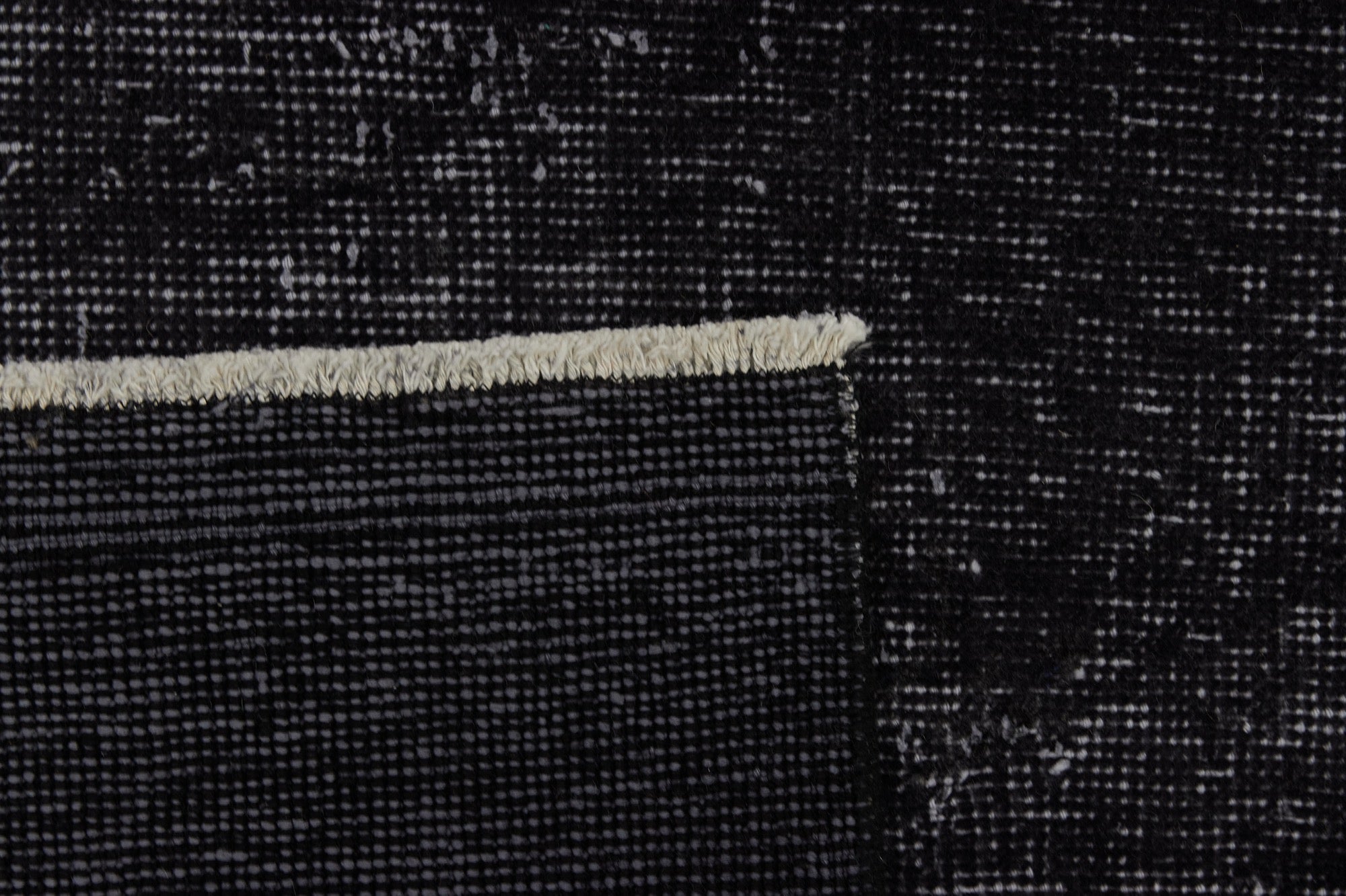 Fefie | Artisan Crafted Area Rug with Modern Elegance | Kuden Rugs