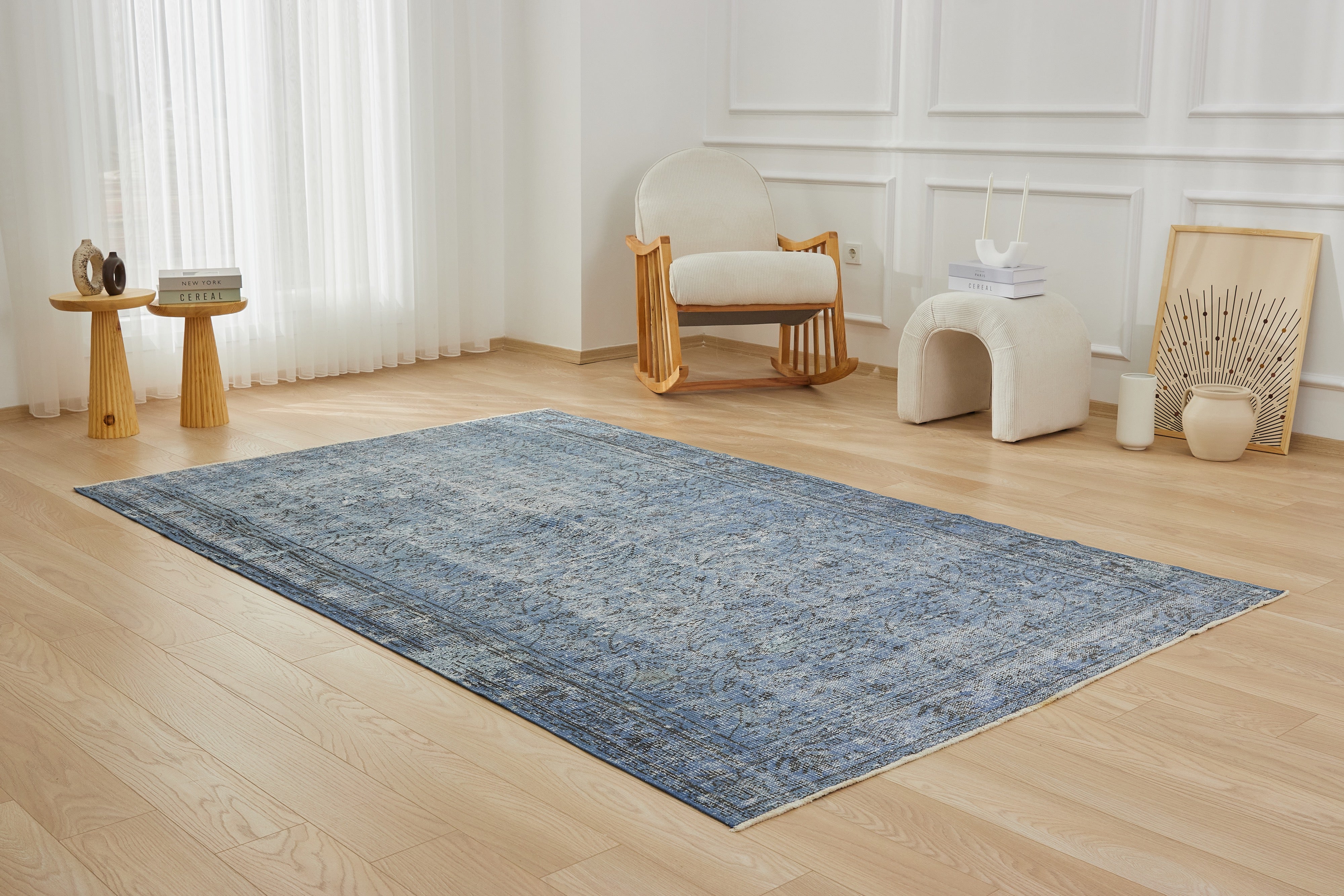 Vintage Charm - Francesca's Timeless Appeal