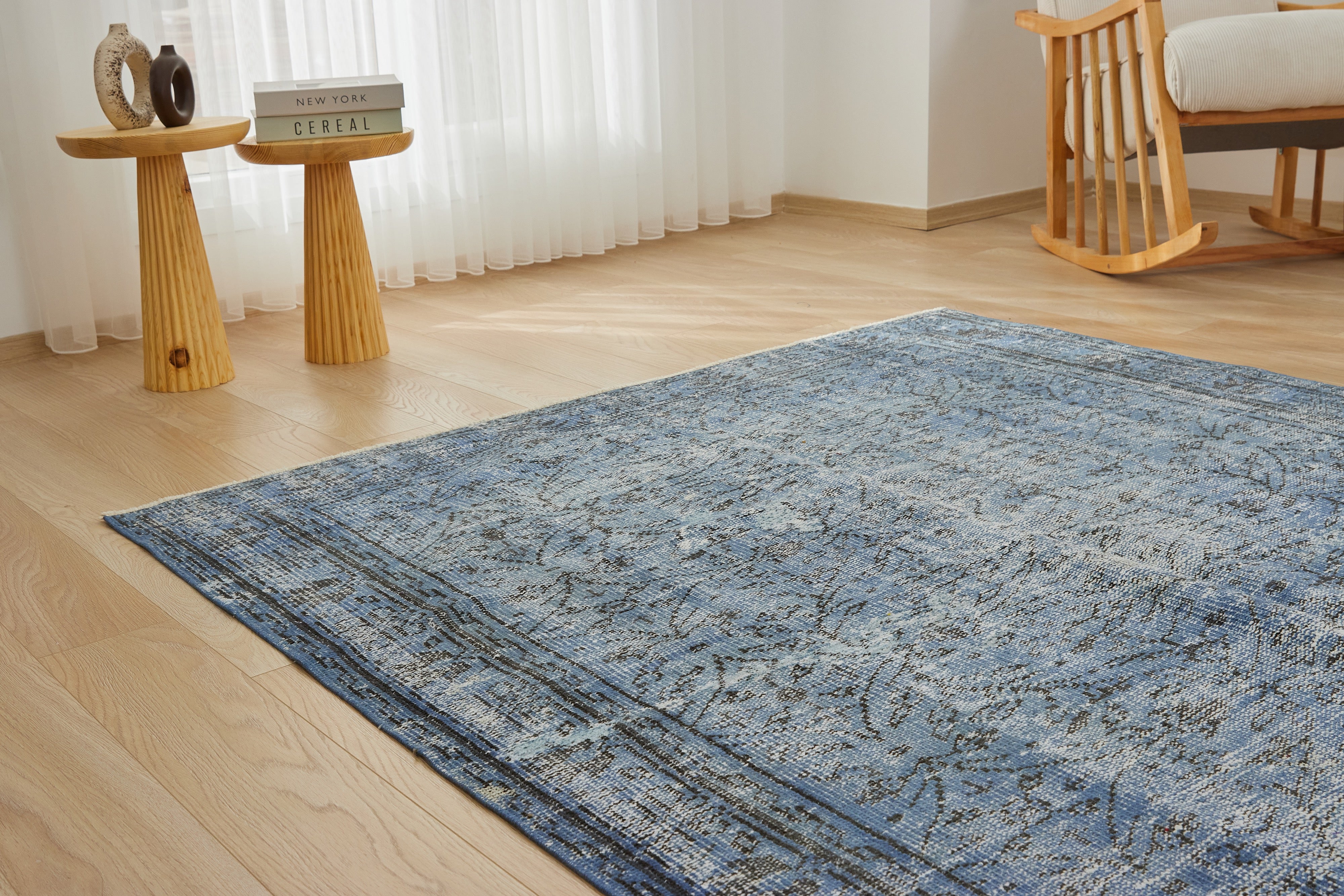 Hand-Knotted Artistry - The Francesca Experience