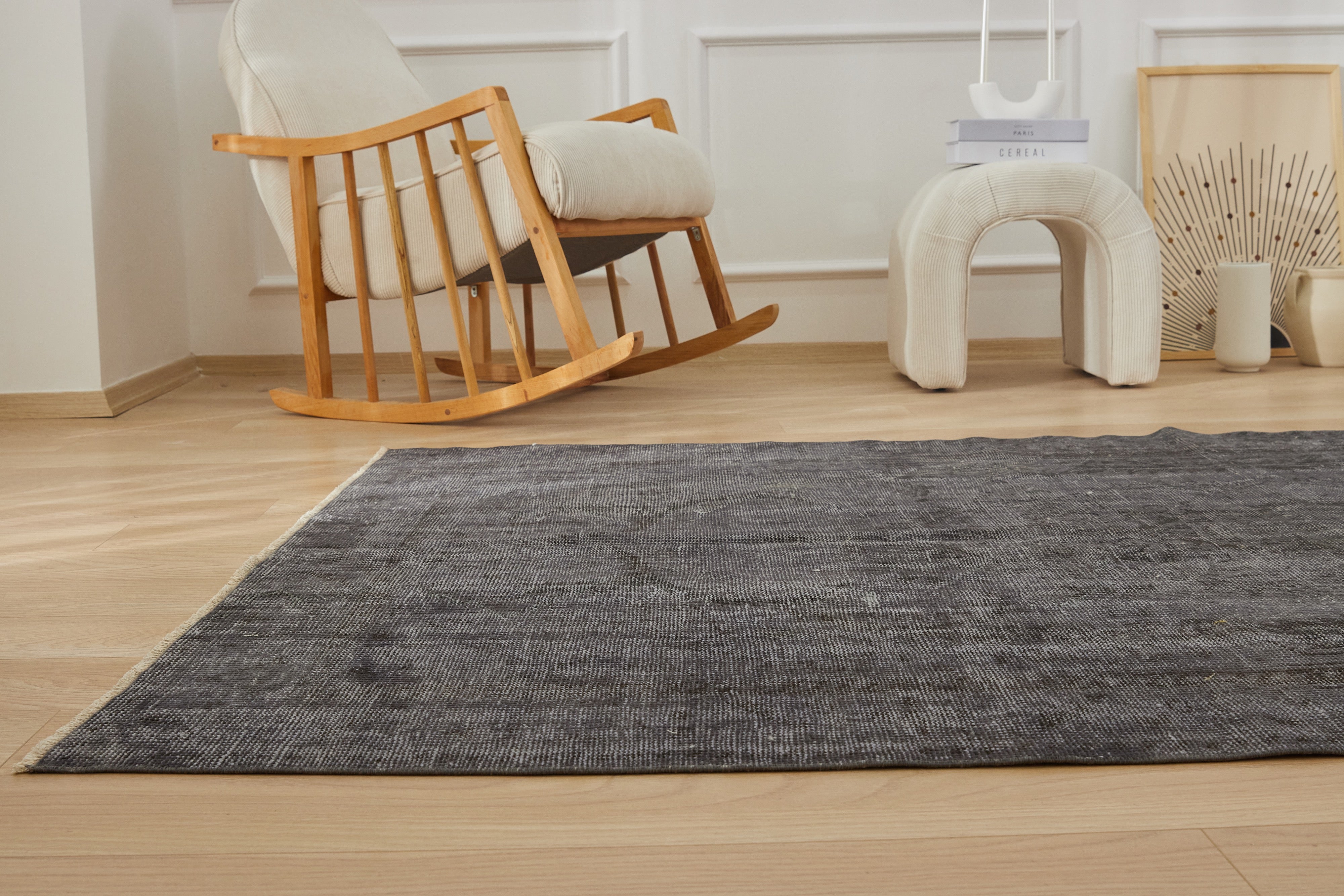 Elegance Meets Vintage in the Gracie Carpet