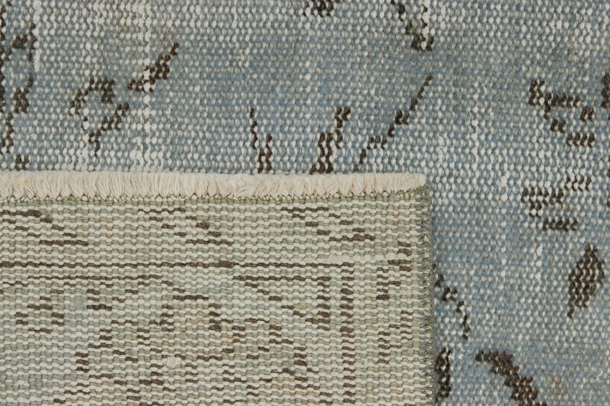 Galaina | Timeless Low-Pile Wool Blend | Kuden Rugs