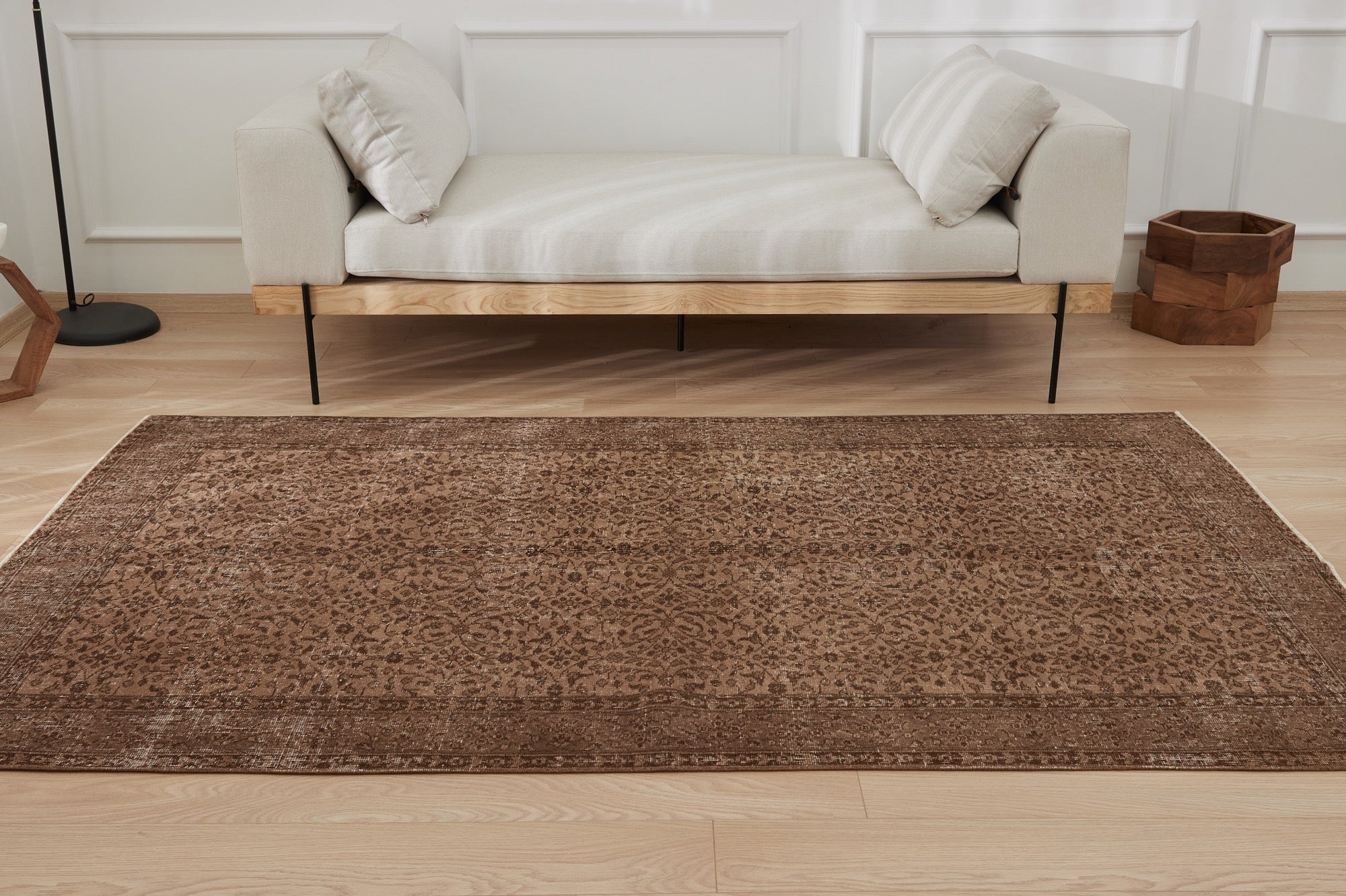 Garnetah | Sophisticated Vintage Rug with Artisan Quality | Kuden Rugs