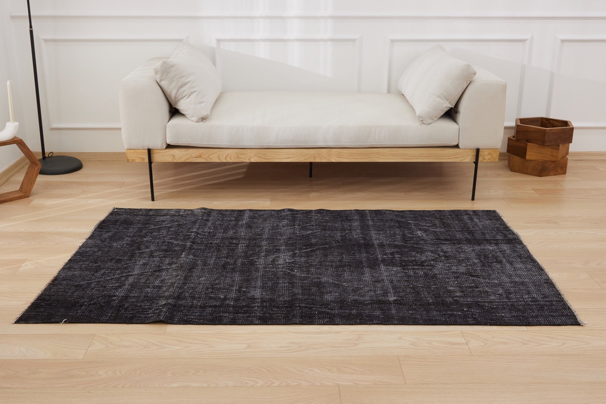 Georgie | Elegant Low-Pile Area Rug in Black | Kuden Rugs