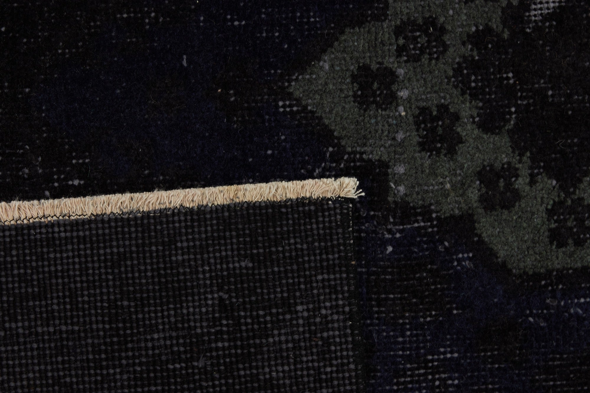 Ghisele | Classic Turkish Craftsmanship in a Modern Area Rug | Kuden Rugs