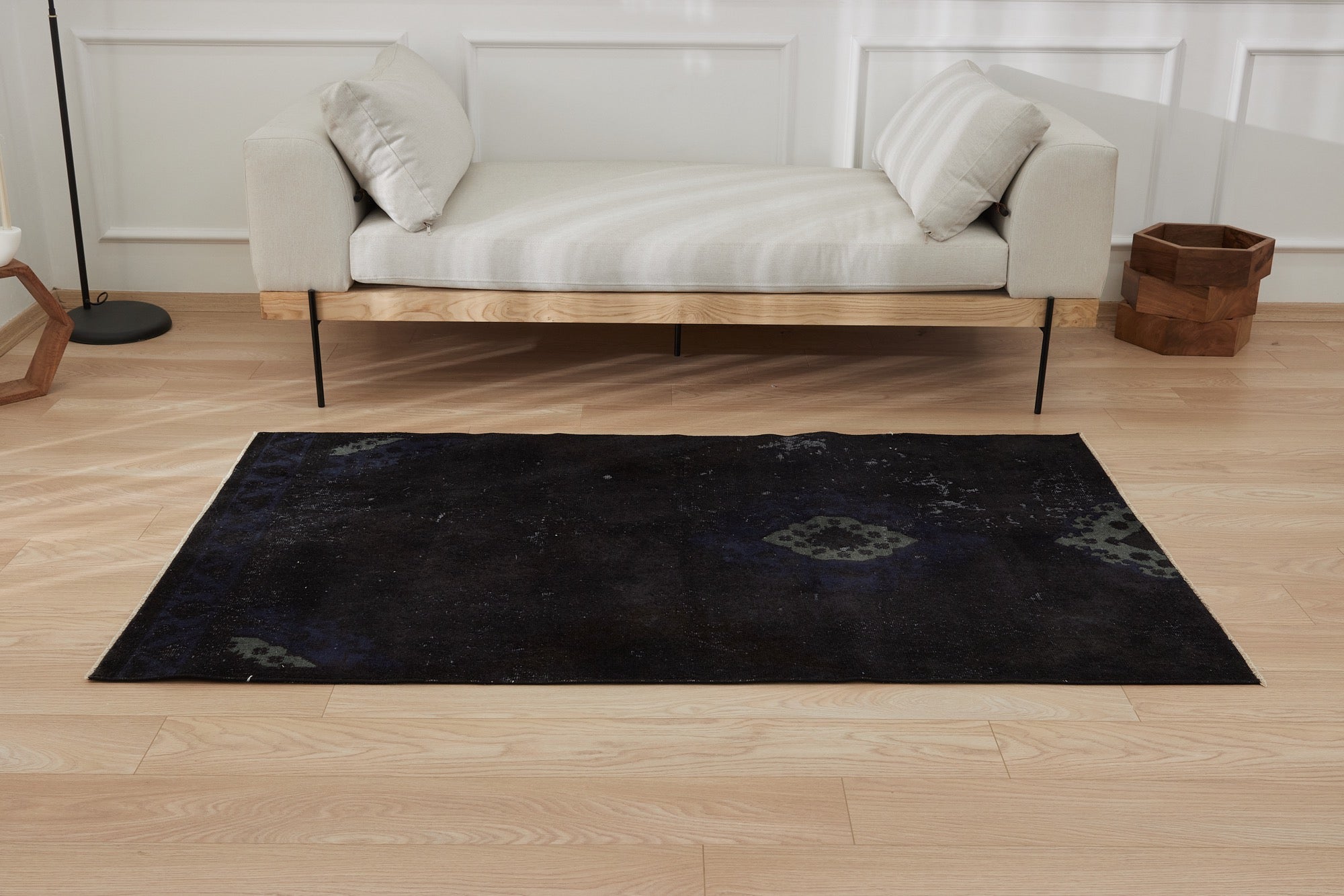 Ghisele | Unique Low-Pile Turkish Rug | Kuden Rugs