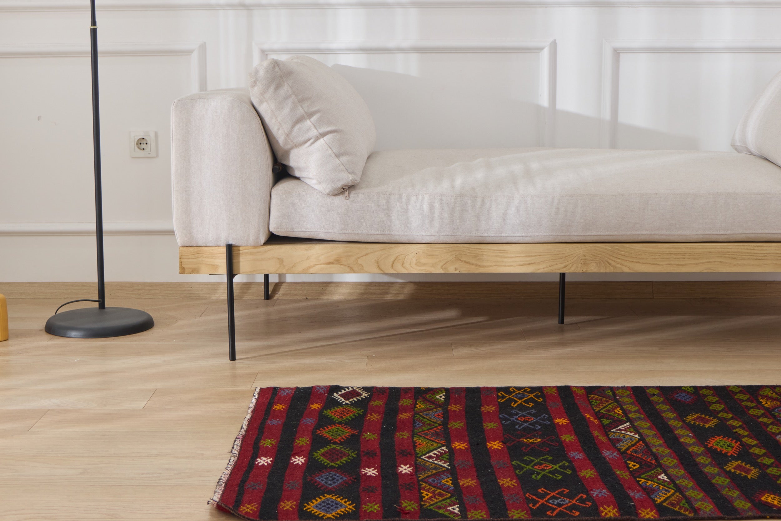 Discover the striped beauty of the Harper vintage rug. | Kuden Rugs