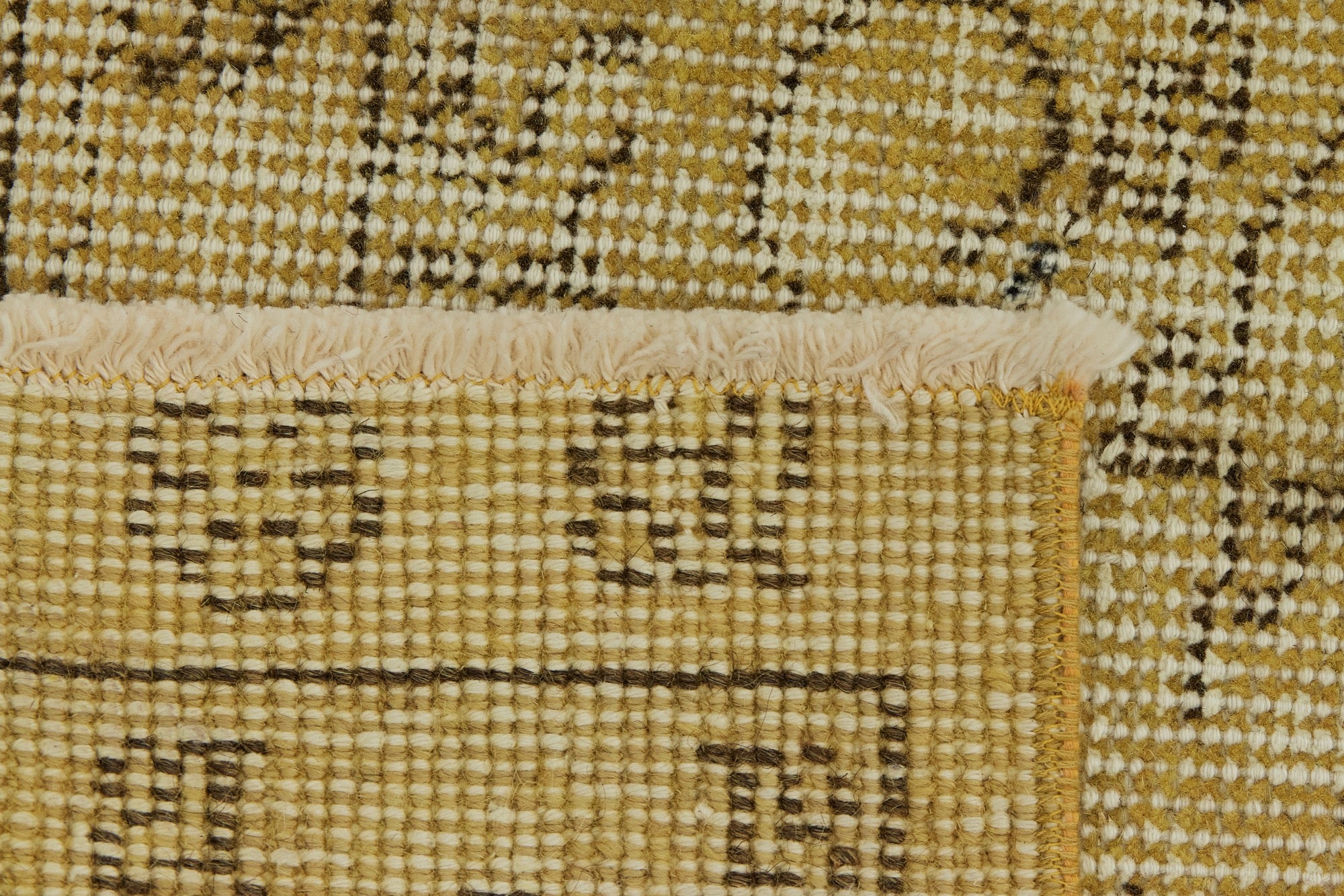 Ilyni | Vibrant Vintage Rug Craftsmanship | Kuden Rugs