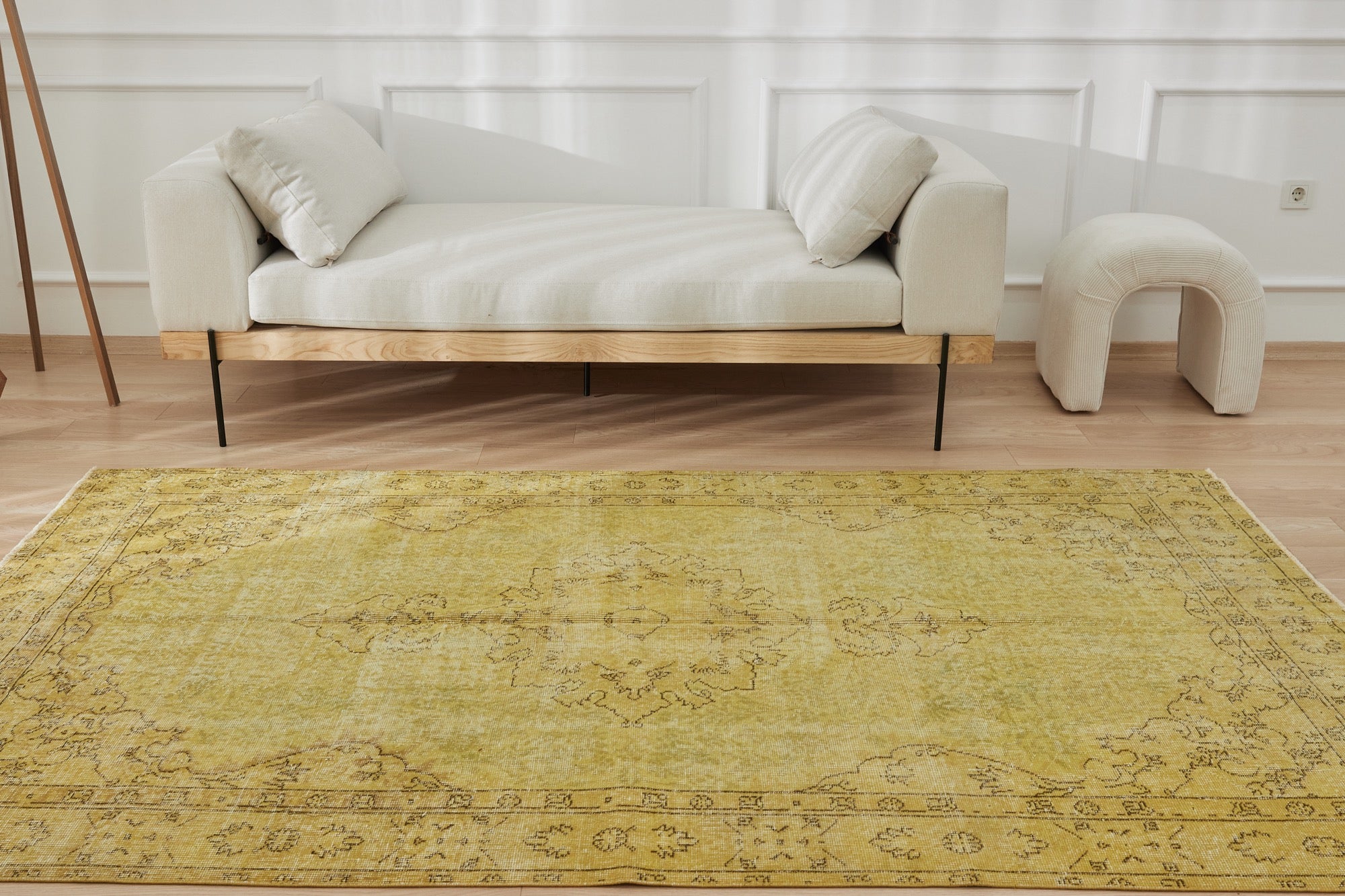Ilyni | Unique Low-Pile Turkish Rug | Kuden Rugs