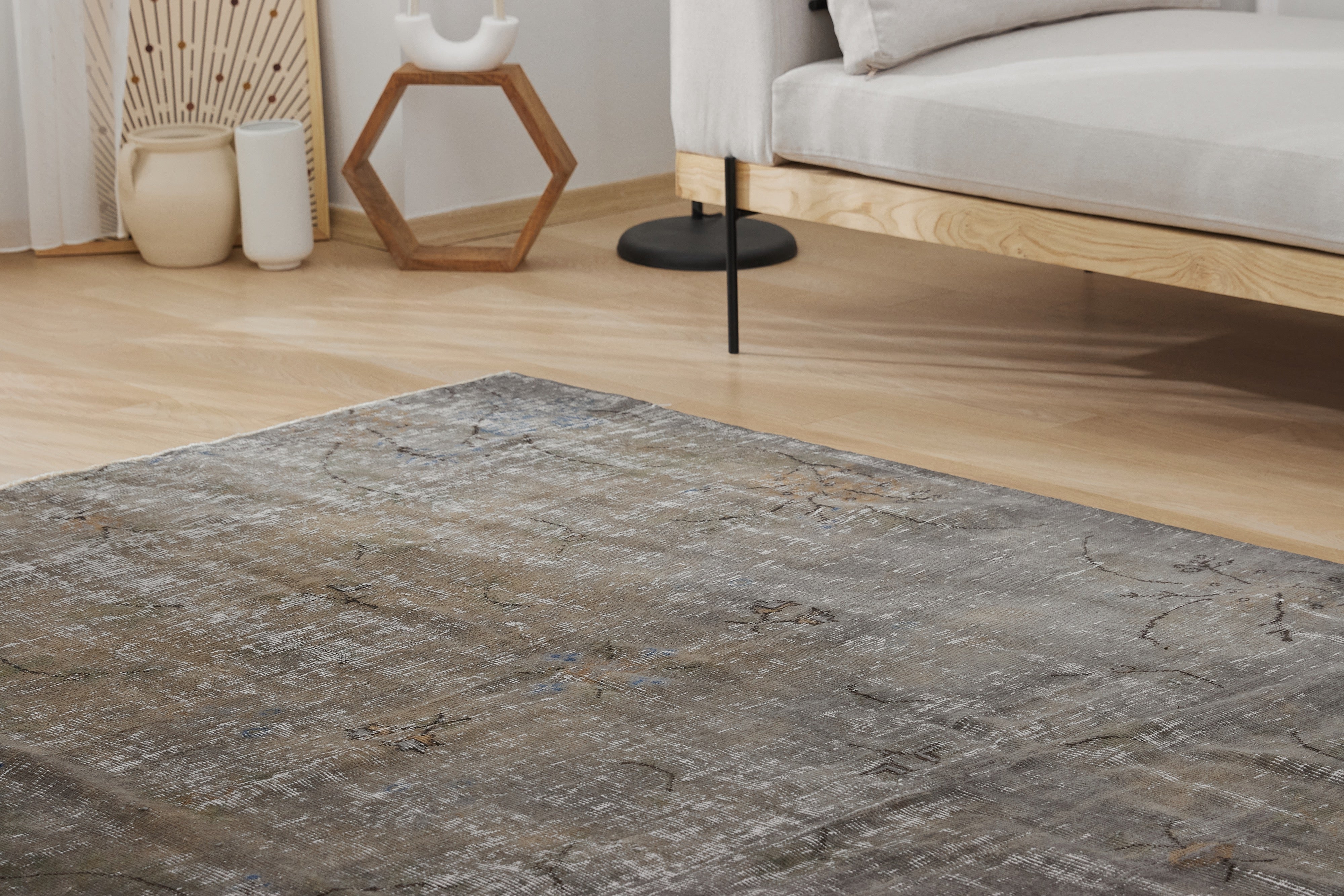 Juliet | Time-Honored Turkish Rug | Artisanal Carpet Beauty | Kuden Rugs