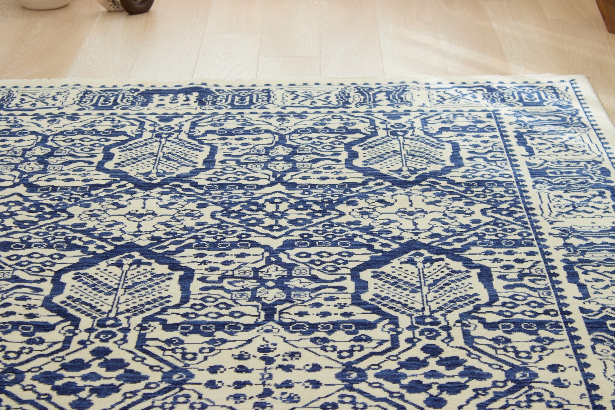 Kaelinn | Modern Medium-Pile Floor Rug | Kuden Rugs