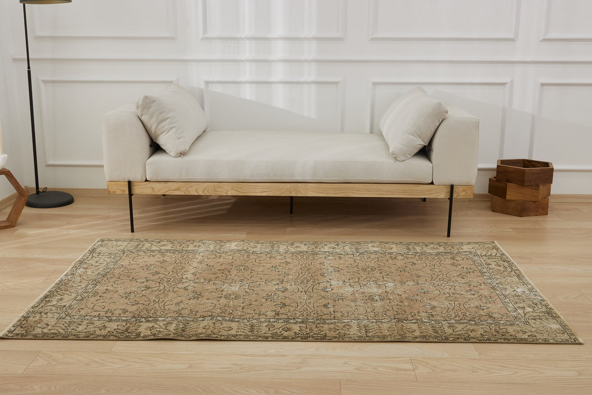 Unveiling Kaelyn | Turkish Rug Heritage | Vintage Carpet Grace | Kuden Rugs
