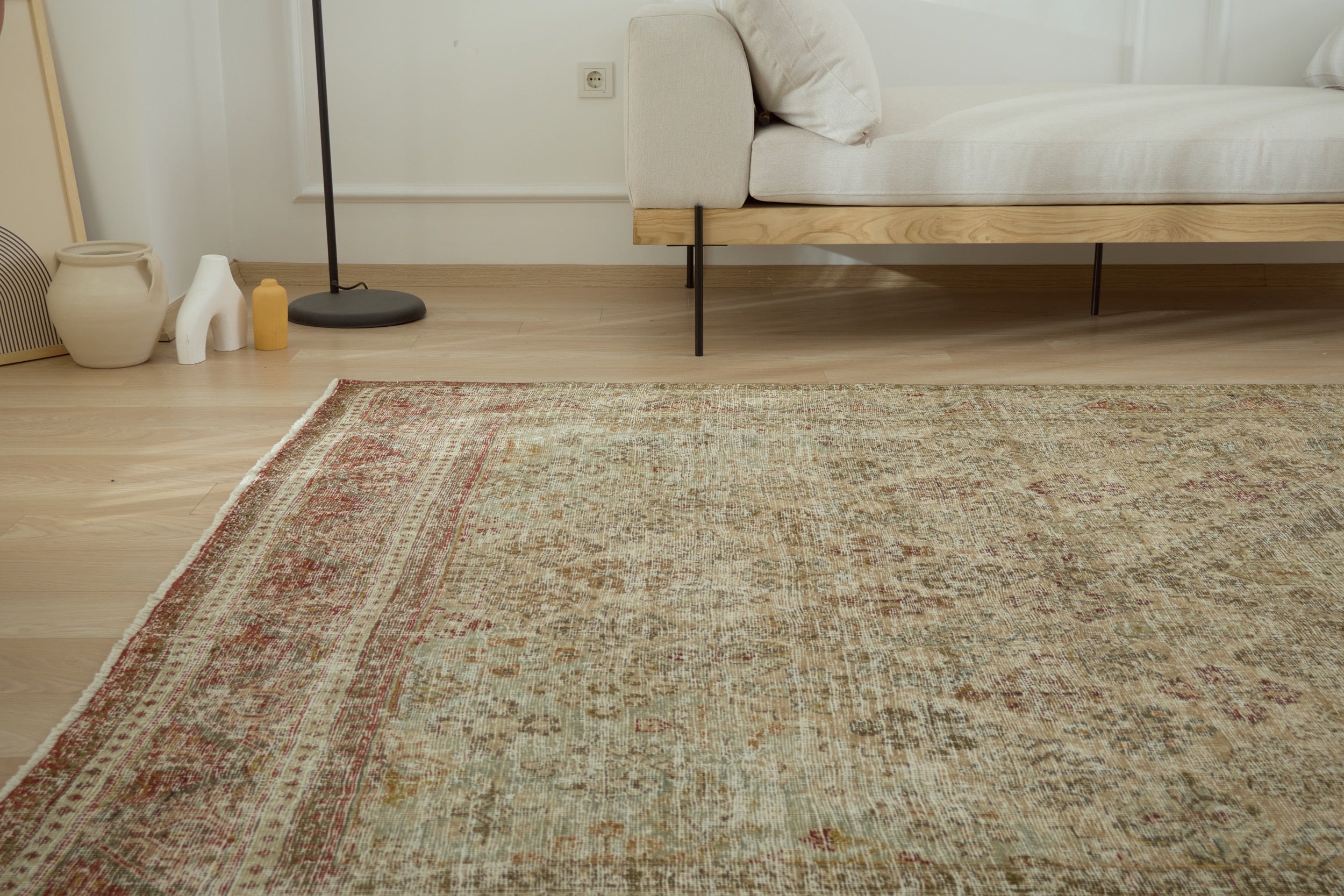 Kaitrionaugh - Persian Heritage in Every Detail | Kuden Rugs
