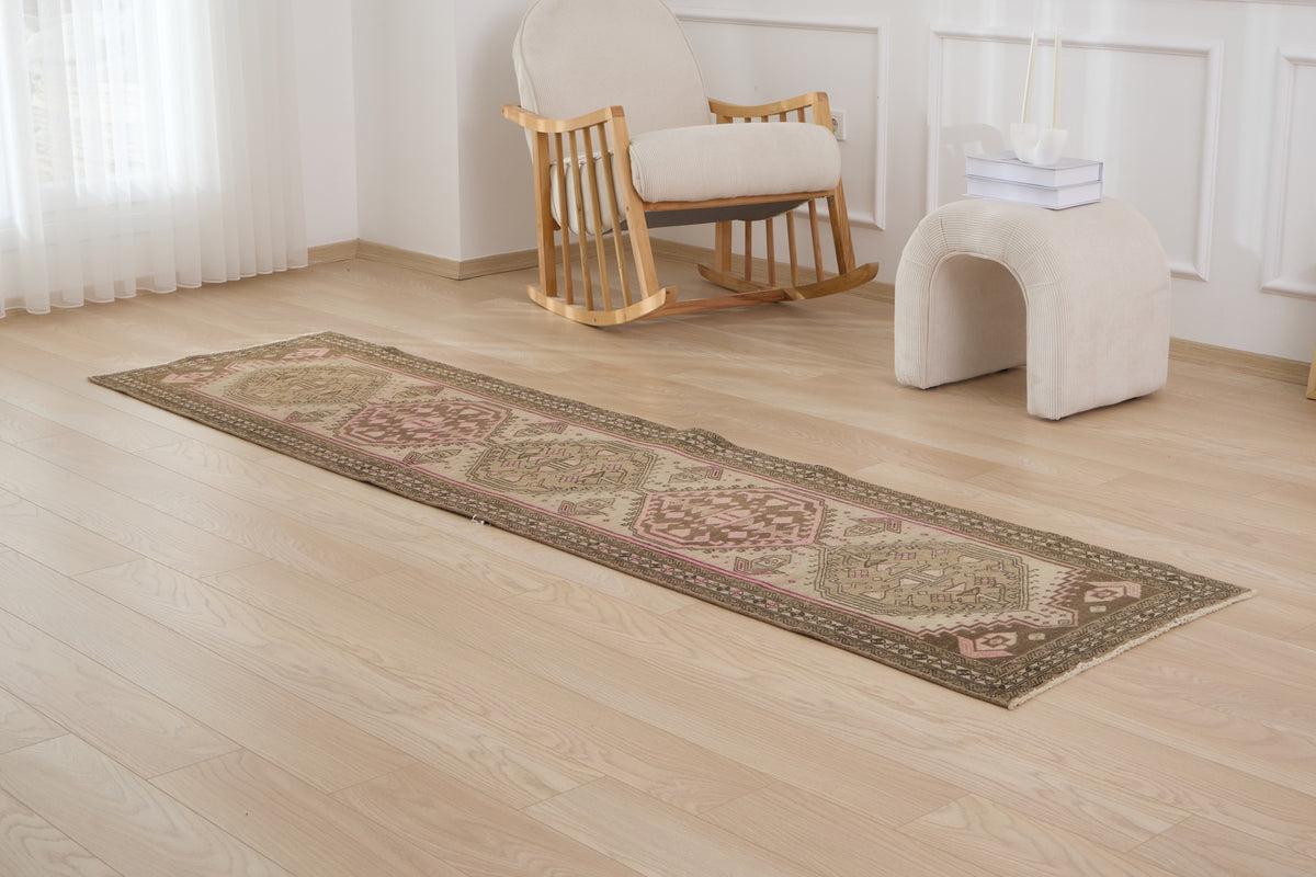 The Beige Brilliance of Kiley - Hand-knotted Perfection | Kuden Rugs