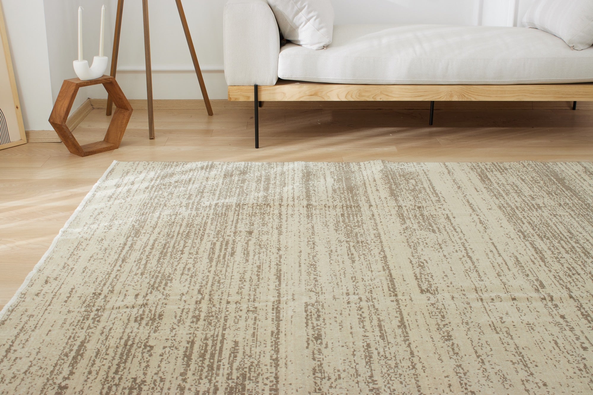 Klodia | Unique Abstract Pattern Elegance | Kuden Rugs