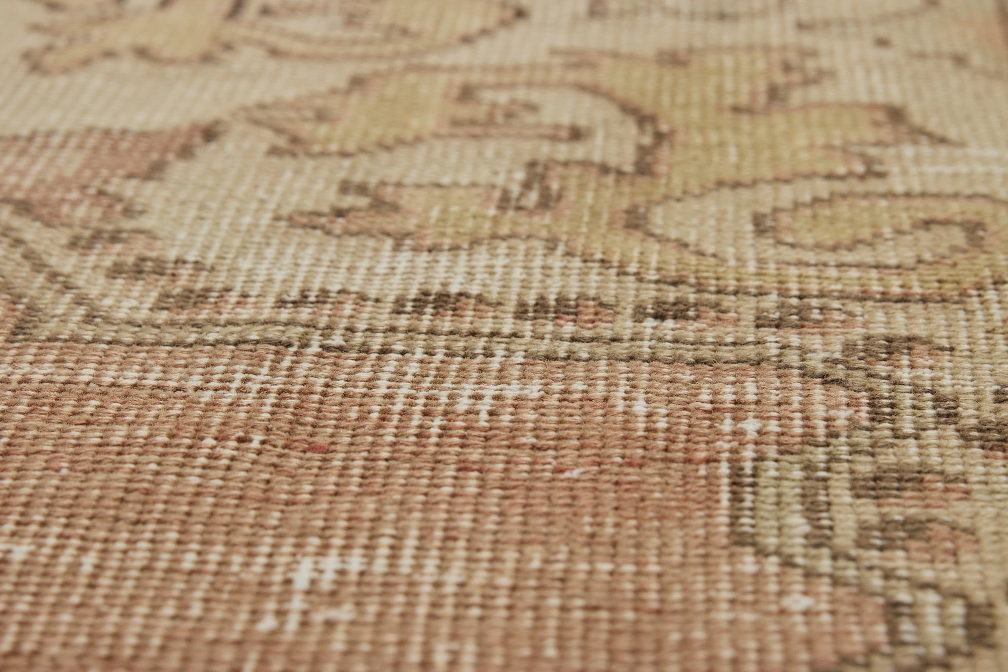 Unveiling Kyleigh | Turkish Rug Heritage | Vintage Carpet Grace | Kuden Rugs