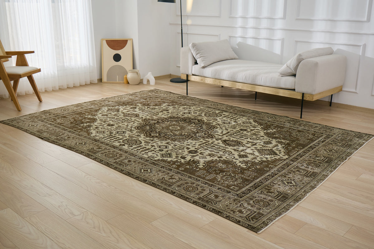 Larissa - Exquisite Medallion Mastery | Kuden Rugs