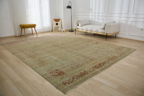 Lauren - Luxurious Green, Woven with Tradition | Kuden Rugs