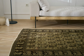 Lynda - Hand-knotted Perfection from Persian Looms | Kuden Rugs