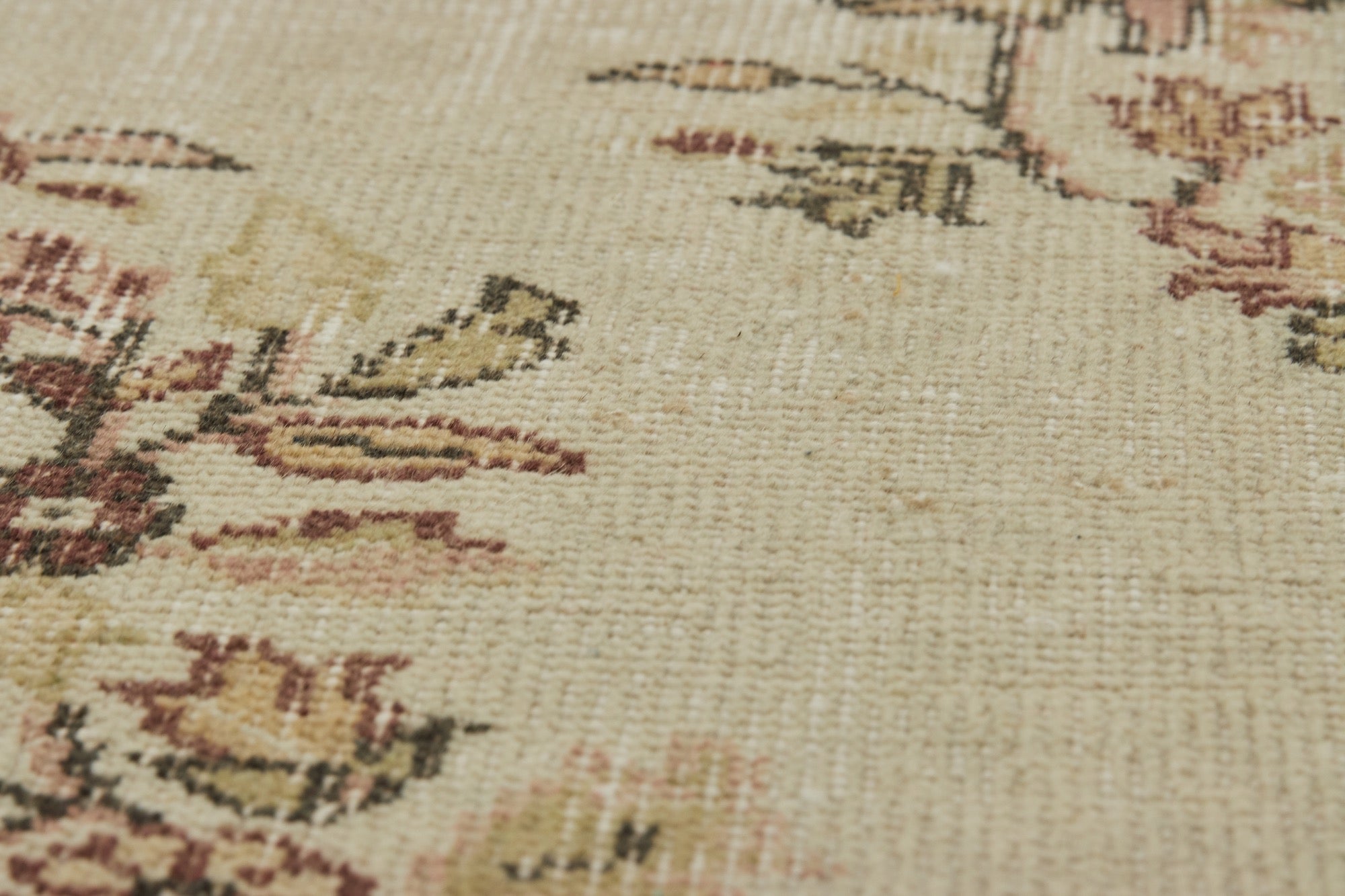 Macaria | Classic Design in a Contemporary Area Rug | Kuden Rugs