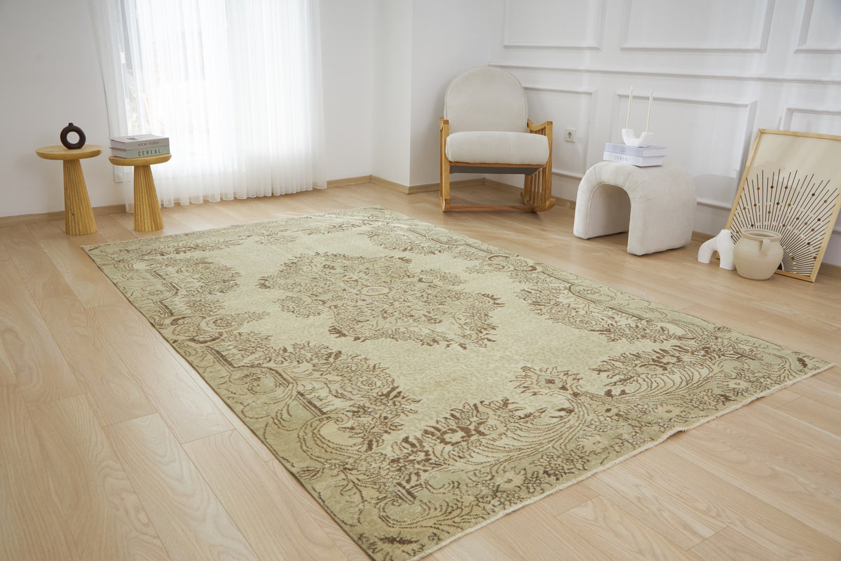 Magdalina | Antiquewashed Beauty | Vintage Medallion Carpet | Kuden Rugs