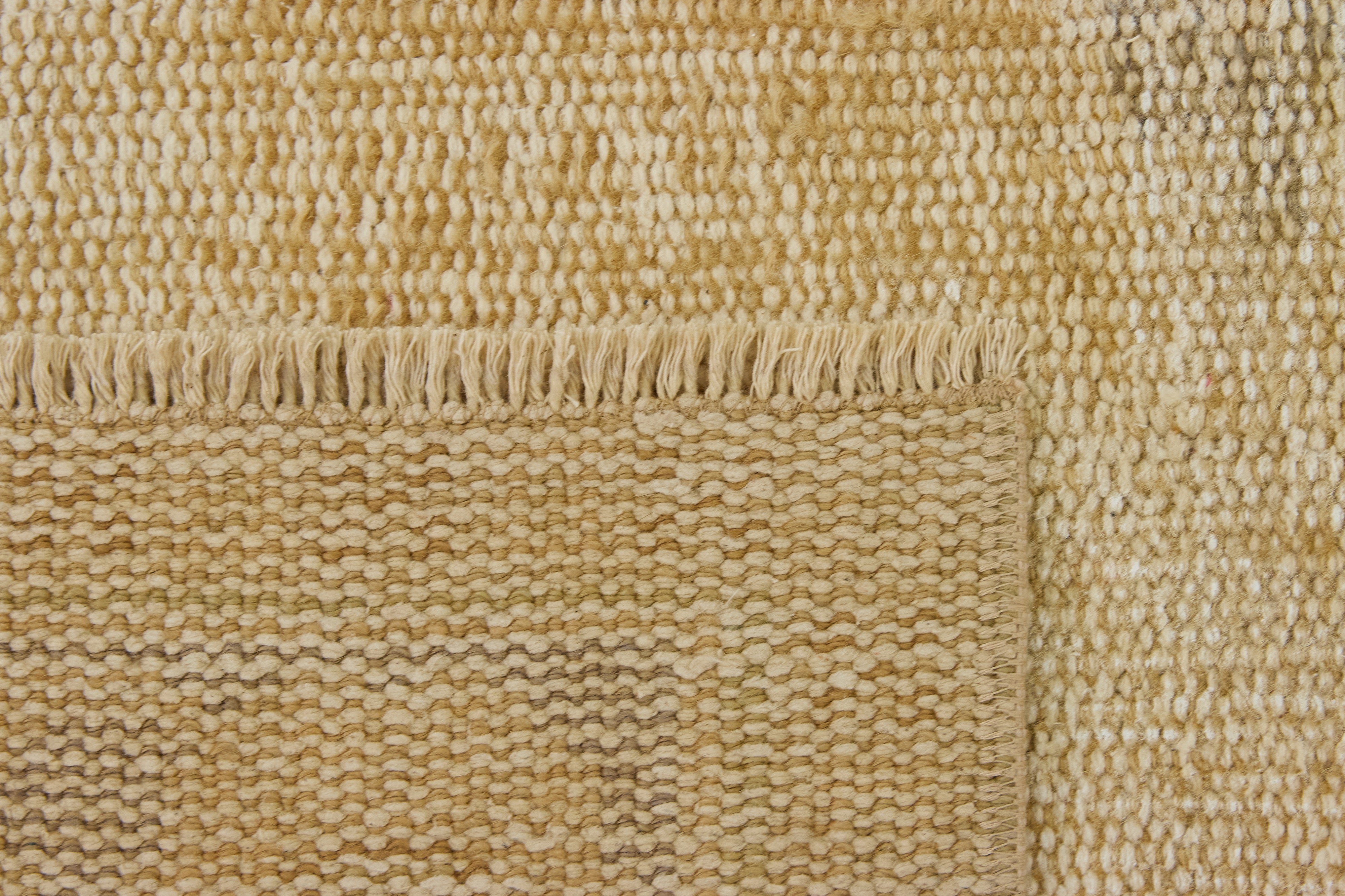 Melany - A Harmony of Modern and Traditional Rug Design