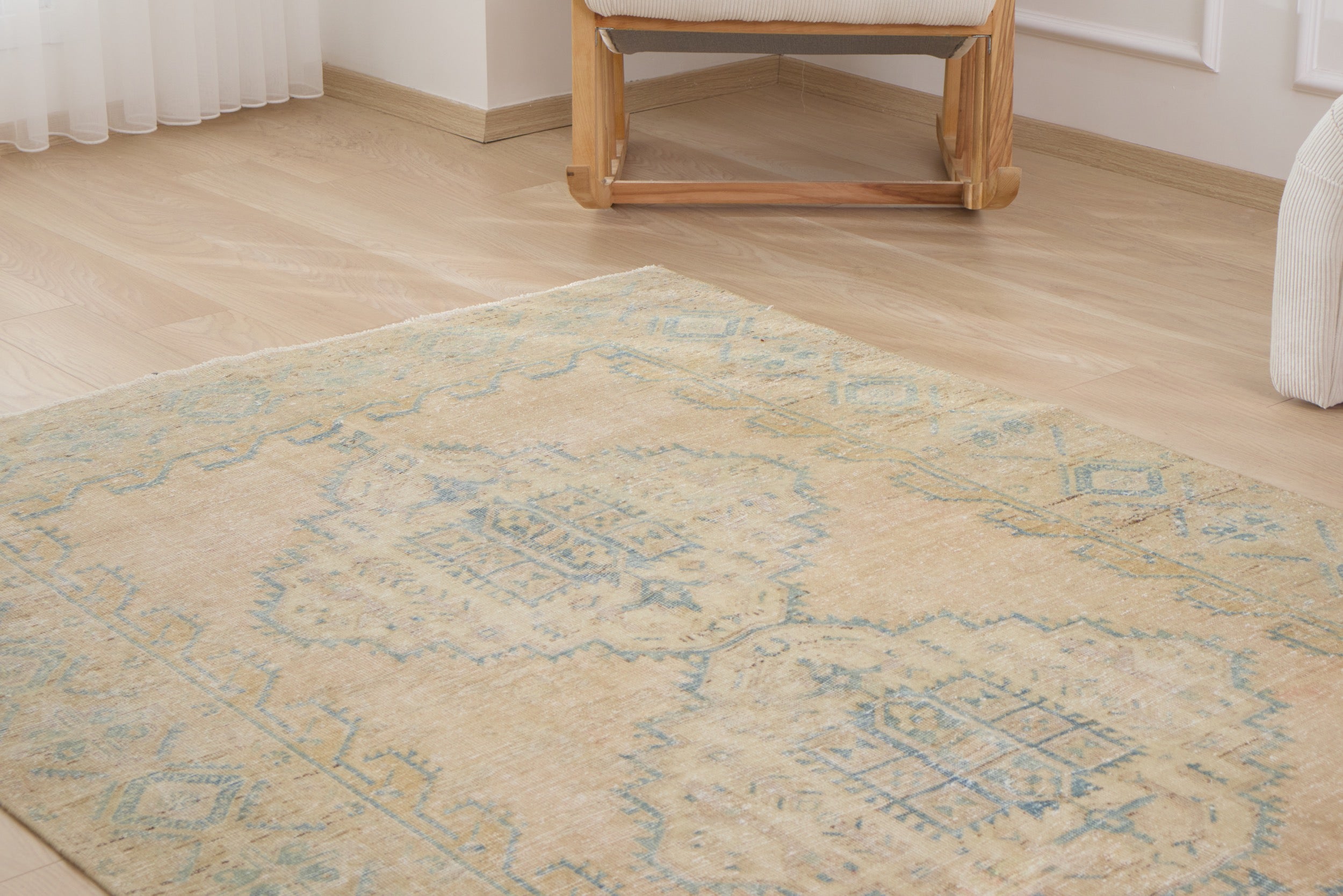 Natosha | The Essence of Persian Artistry | Kuden Rugs