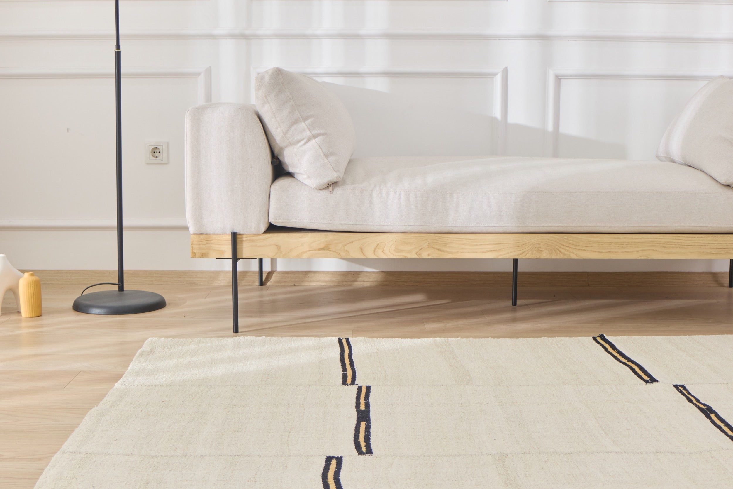 Noire: A Tribute to Turkey's Exceptional Hemp Rug Weaving Heritage | Kuden Rugs