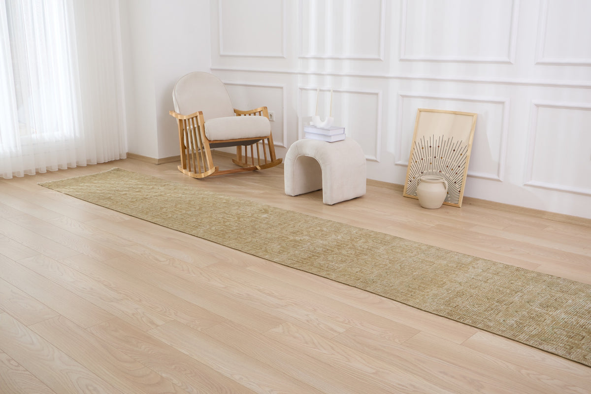 Hand-Knotted Splendor - Vintage Turkish Rug Piper | Kuden Rugs