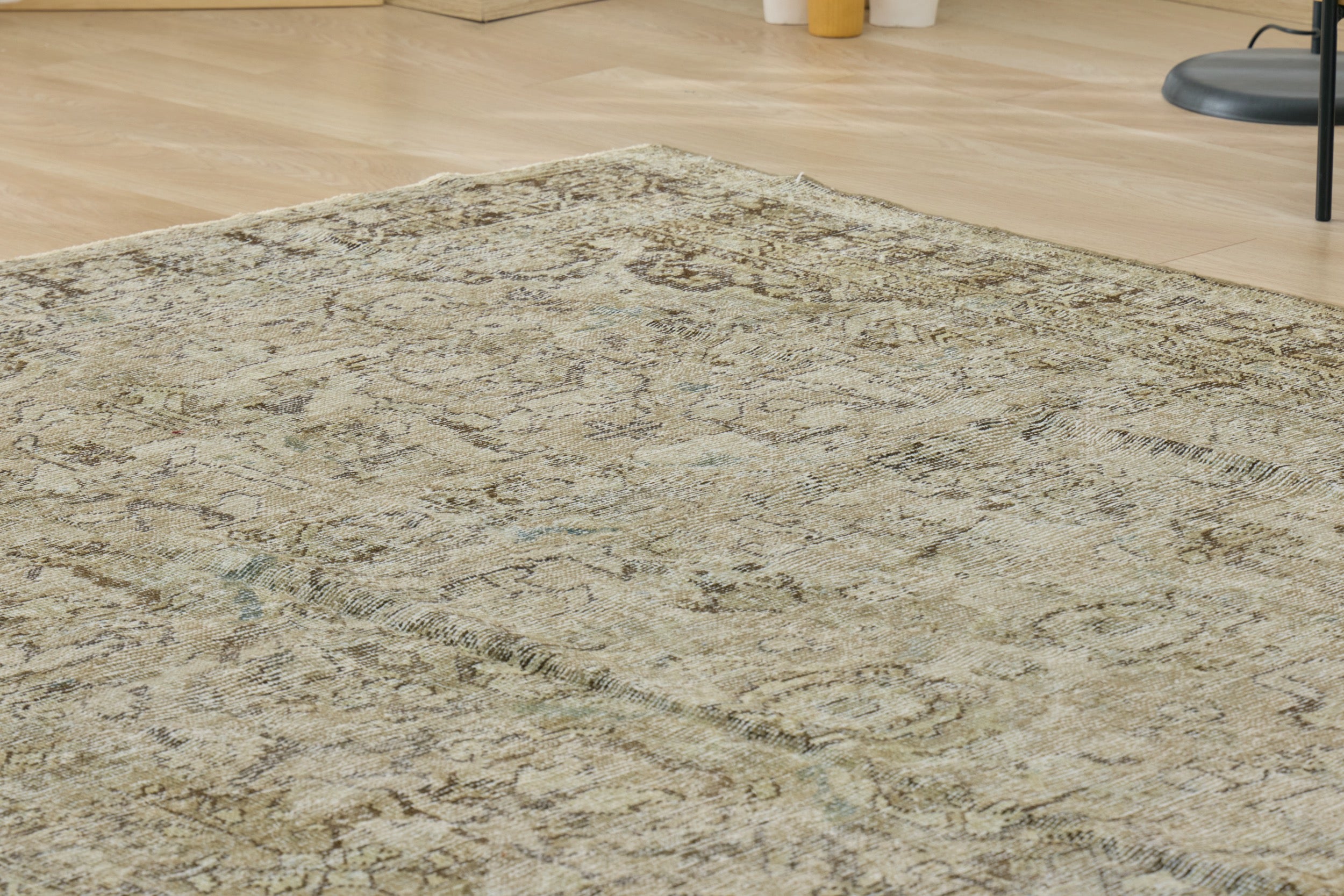 Pomeline - Persian Rug | Kuden Rugs